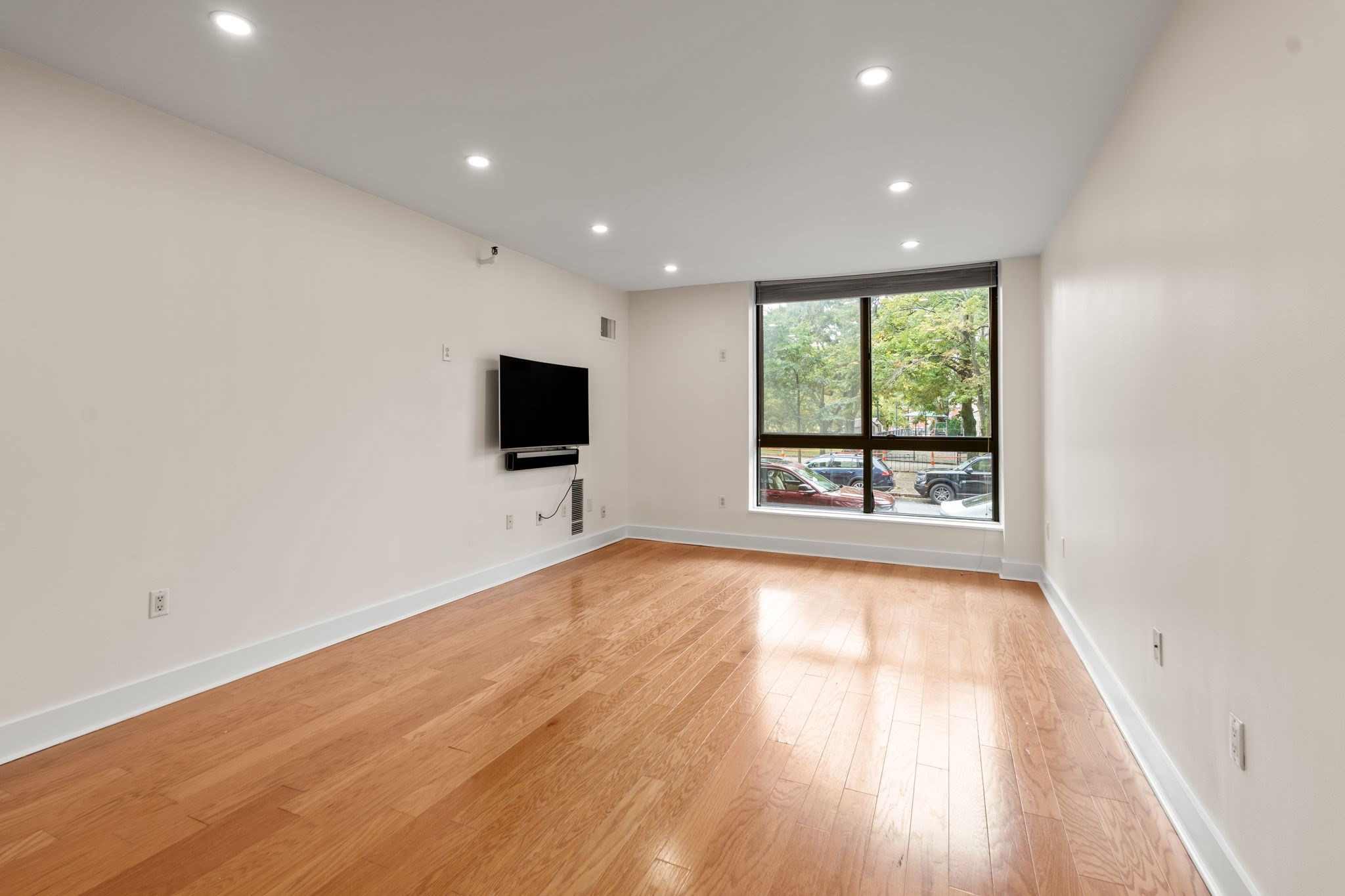 42 8th St # 1104 Property Photo 10