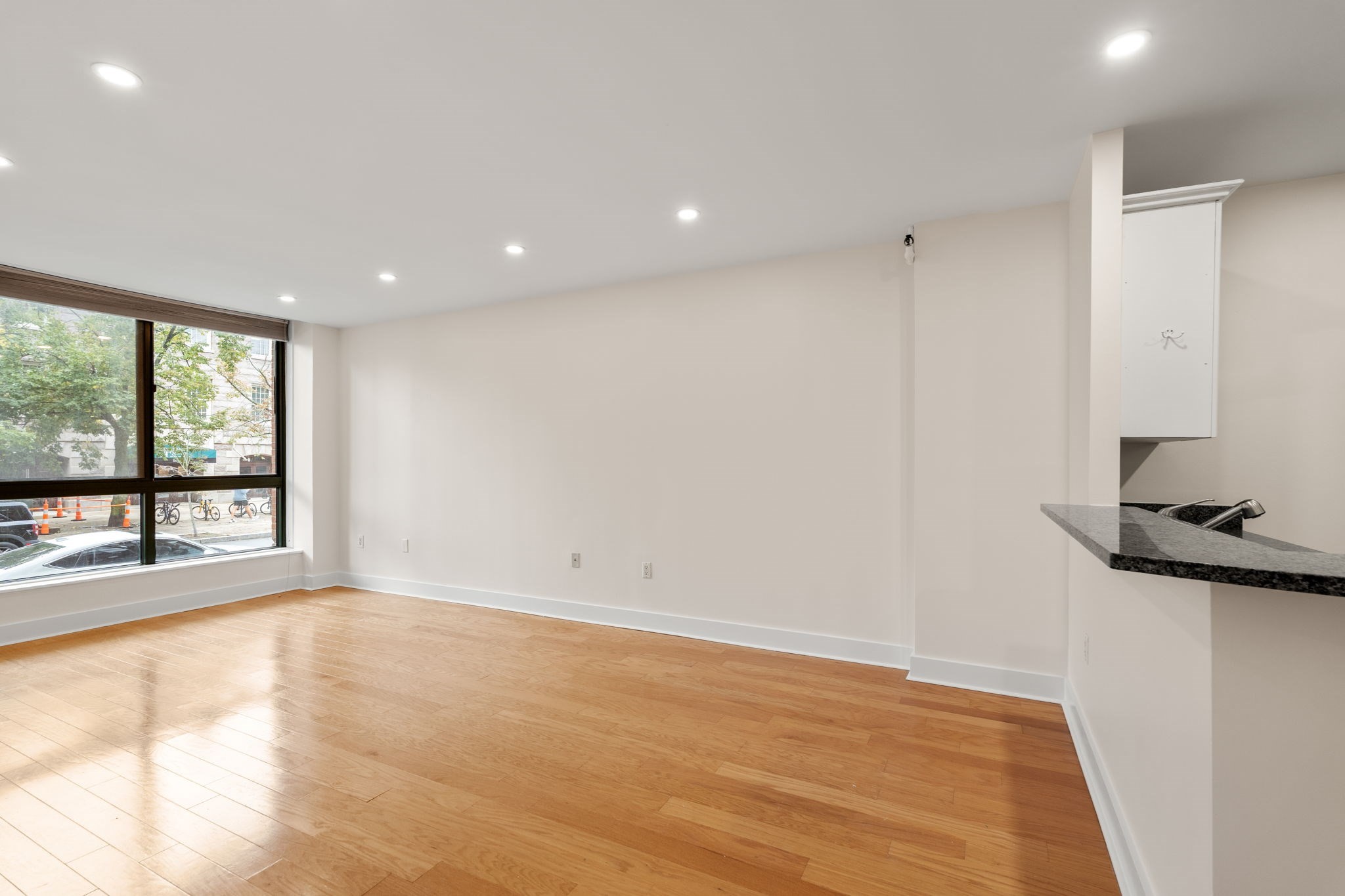 42 8th St # 1104 Property Photo 11