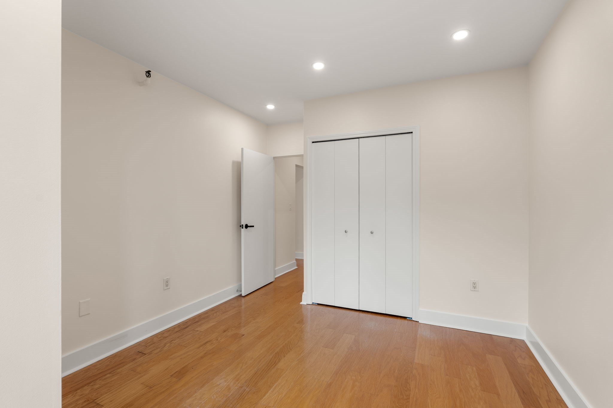 42 8th St # 1104 Property Photo 16