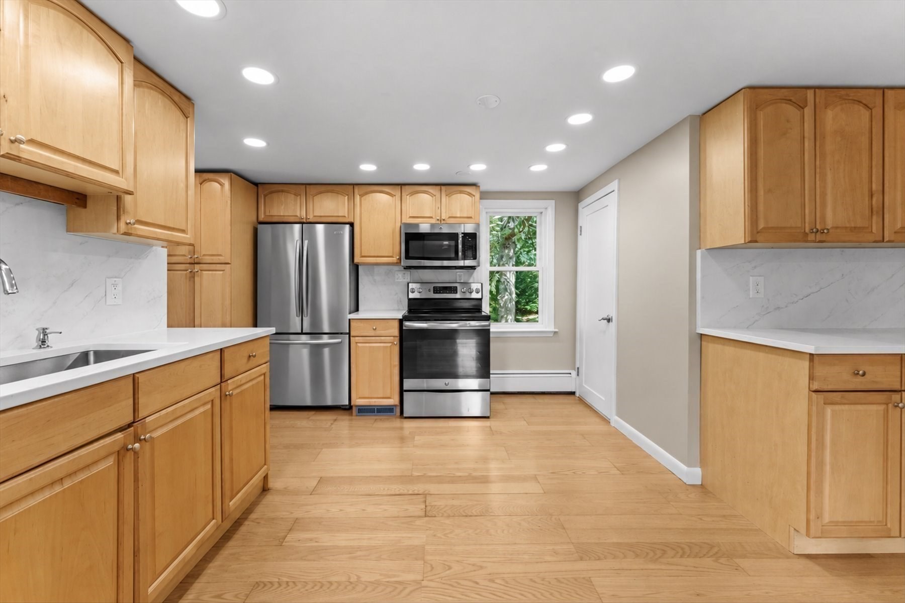 82 Boston Rd Property Photo 4