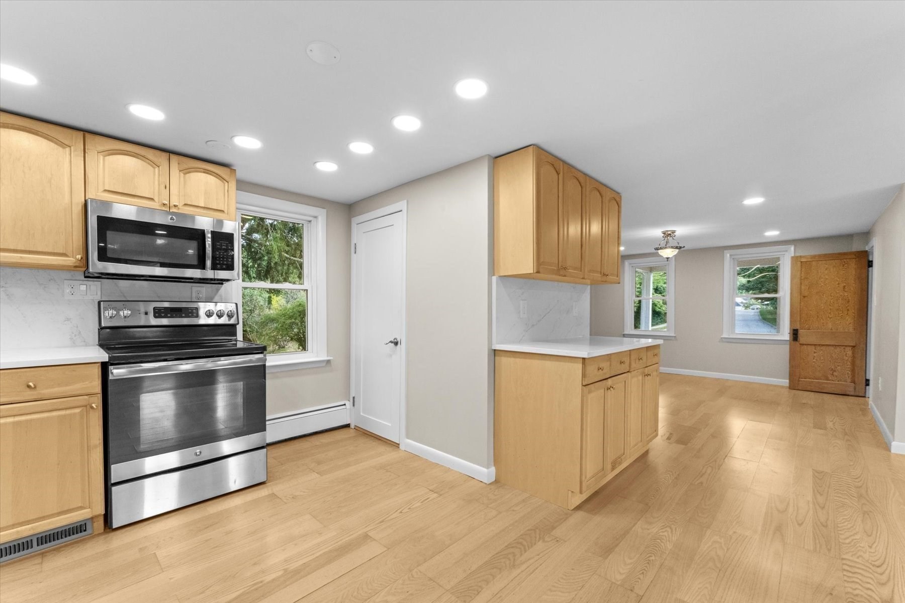 82 Boston Rd Property Photo 12