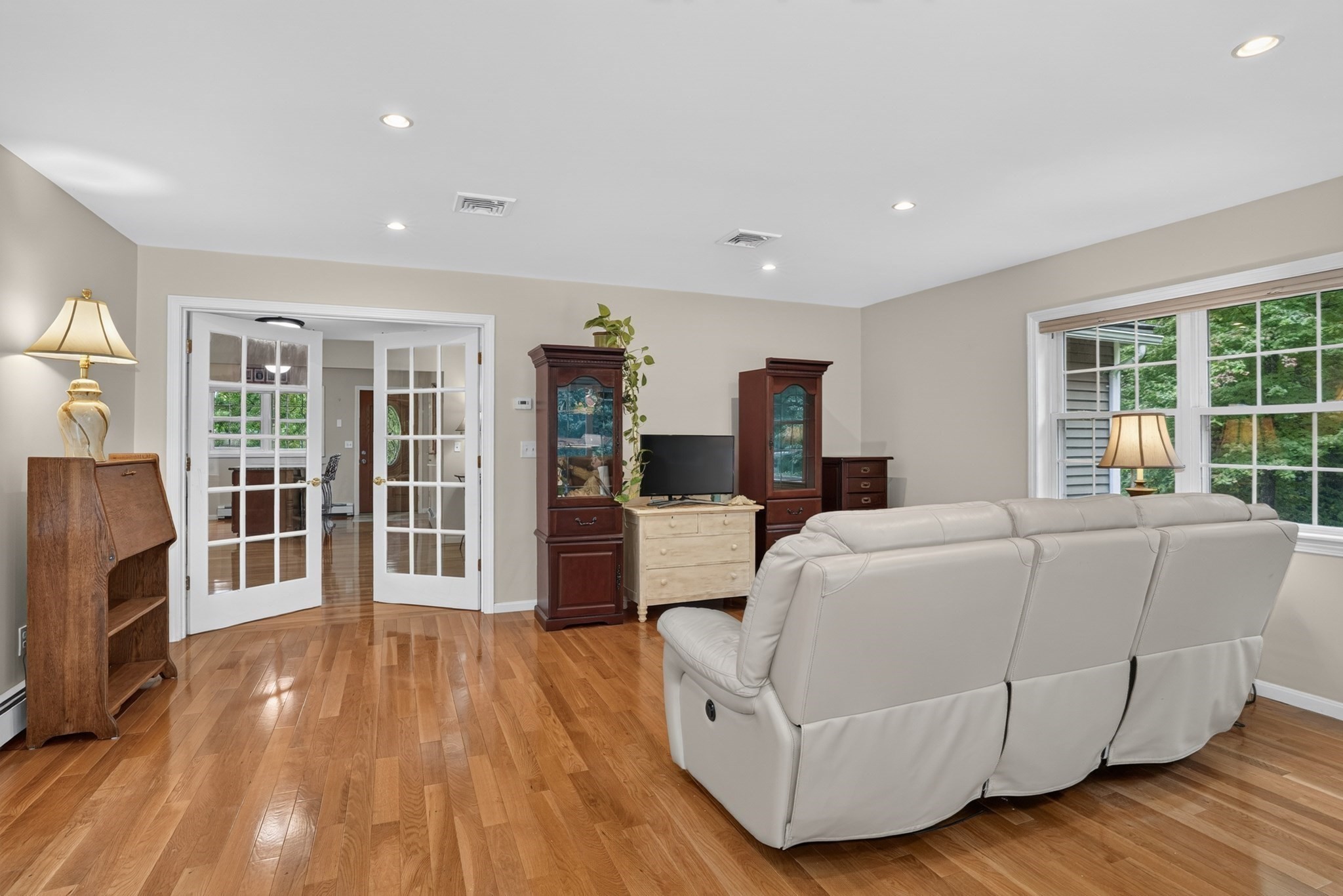 31 Coffee Street Property Photo 13