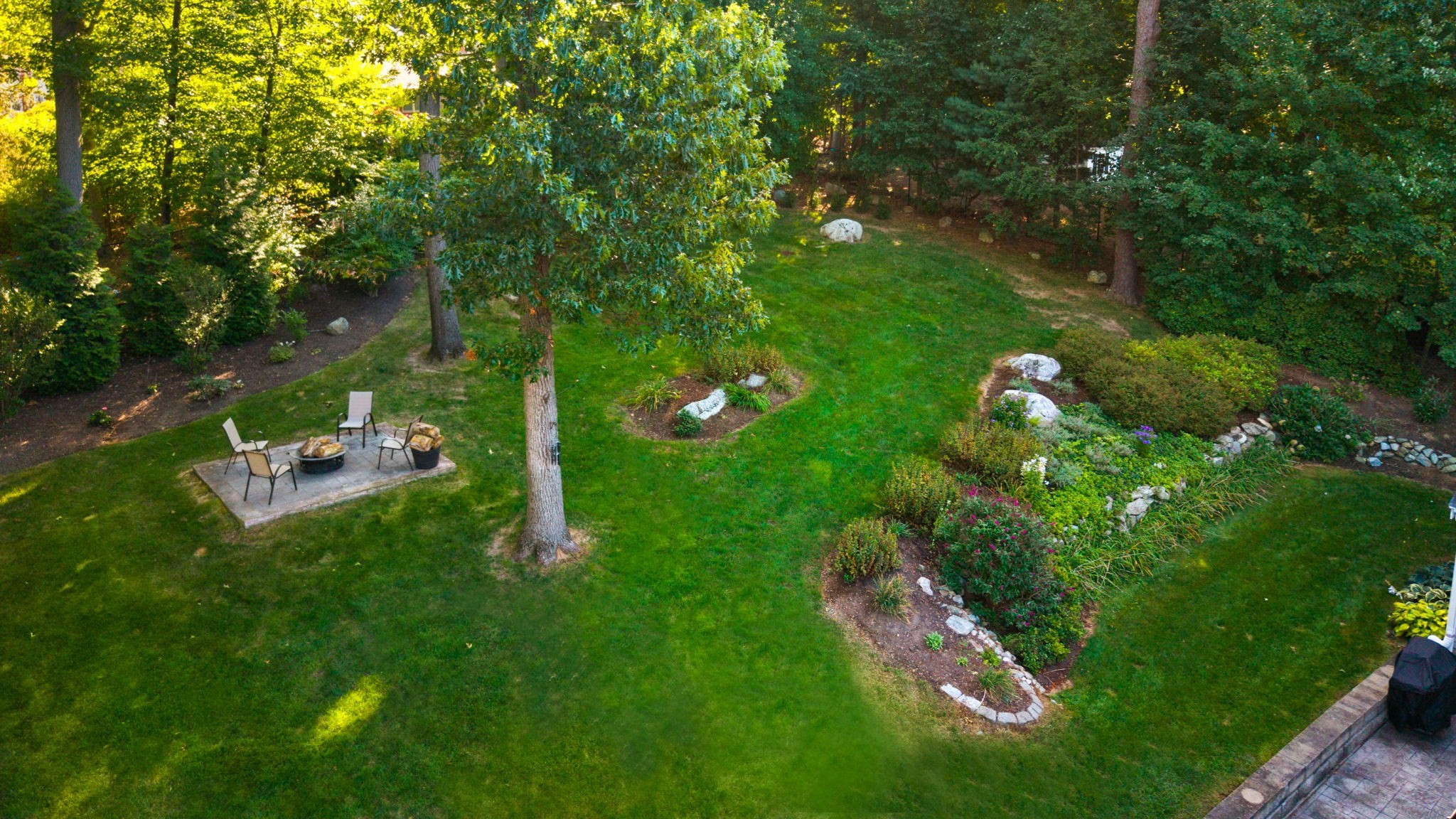 4 Kristin Ln Property Photo 6