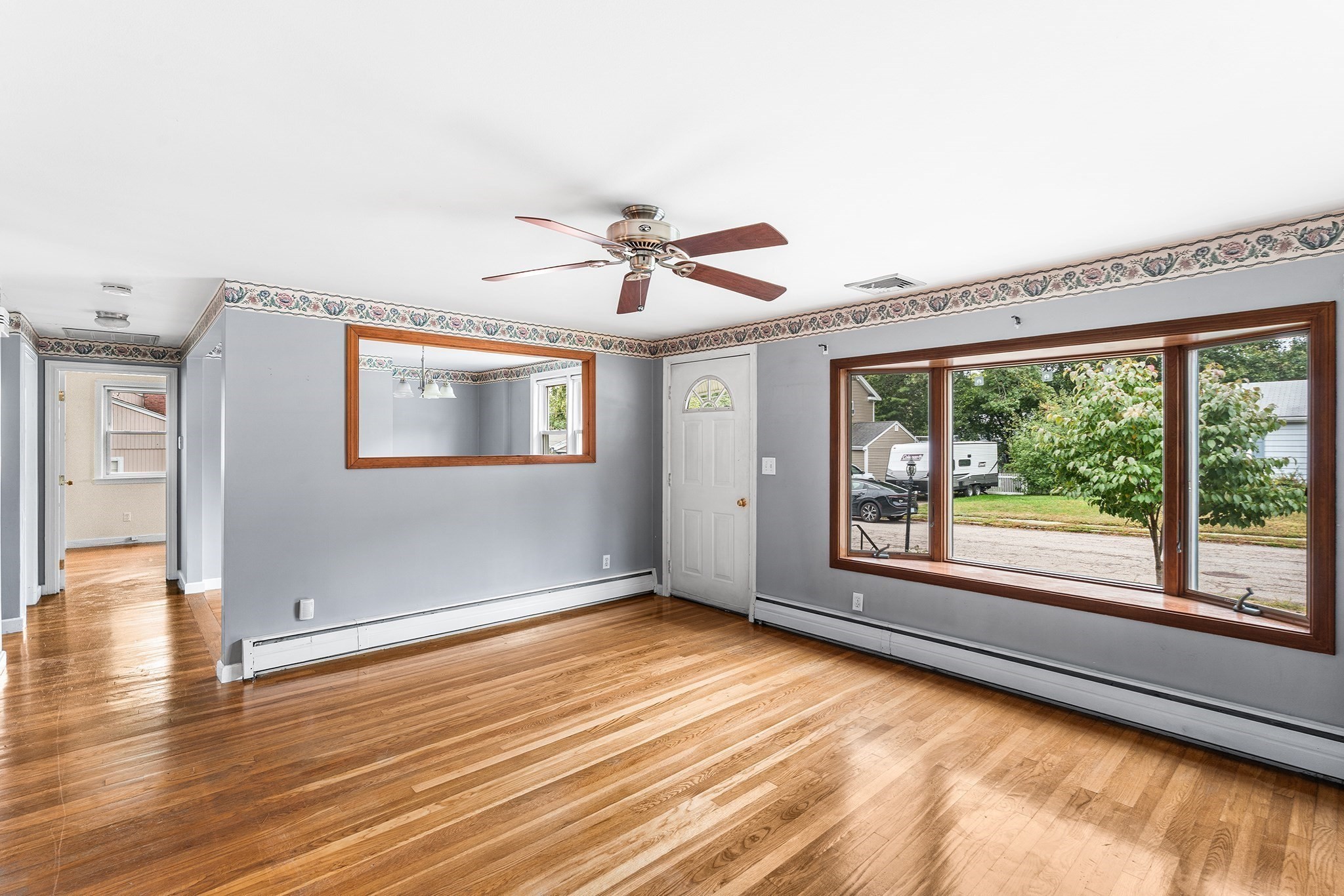 62 Woodsbury Rd Property Photo 2