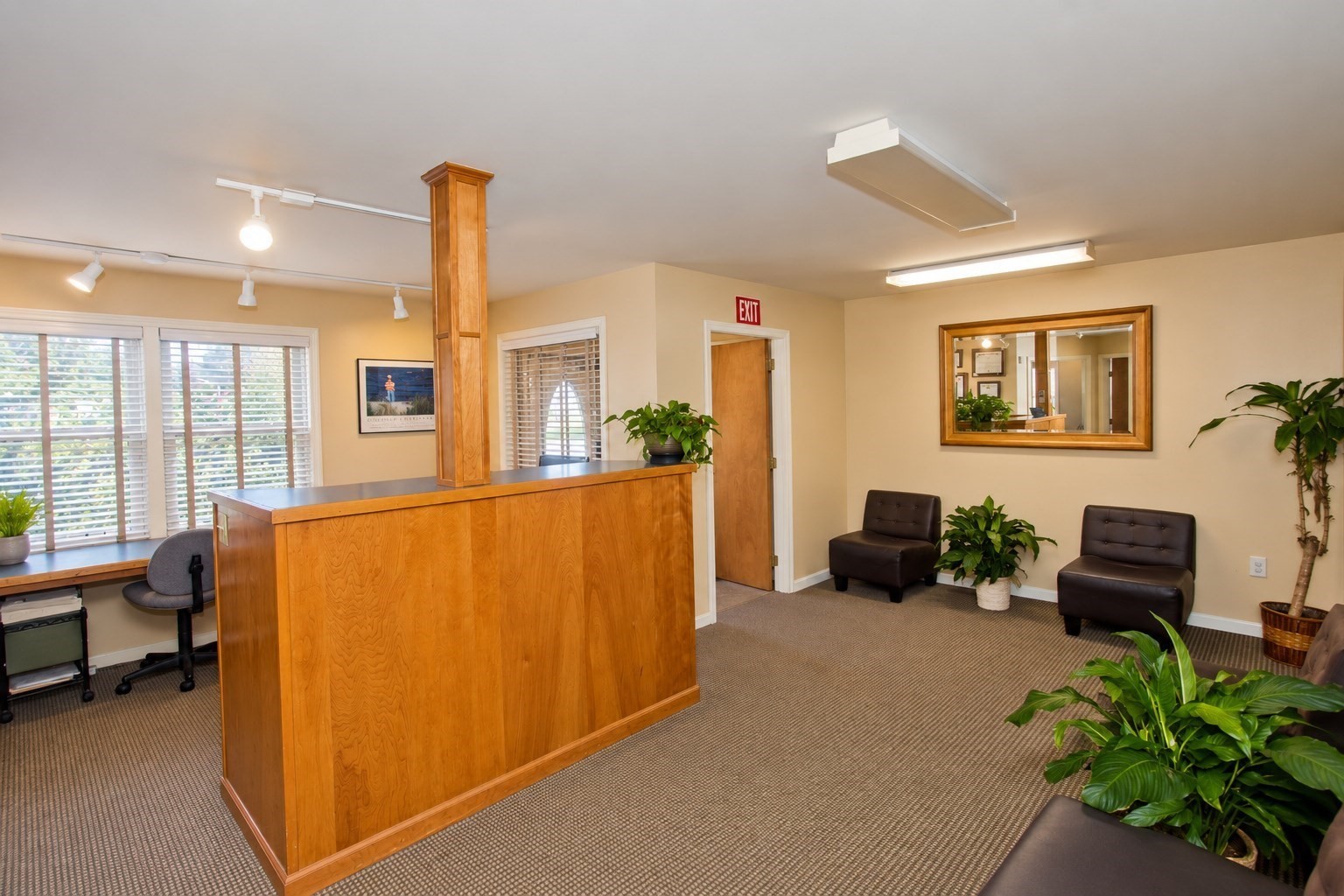 100 King Street Property Photo 3
