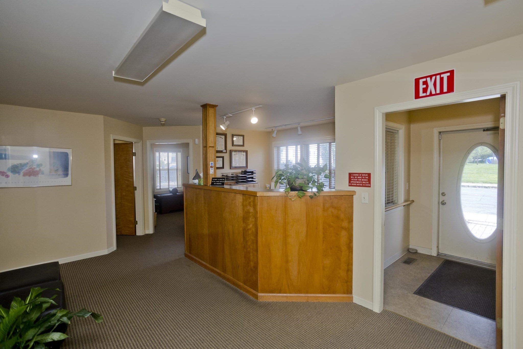 100 King Street Property Photo 4