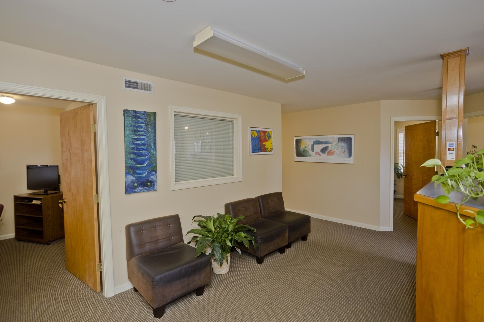 100 King Street Property Photo 8