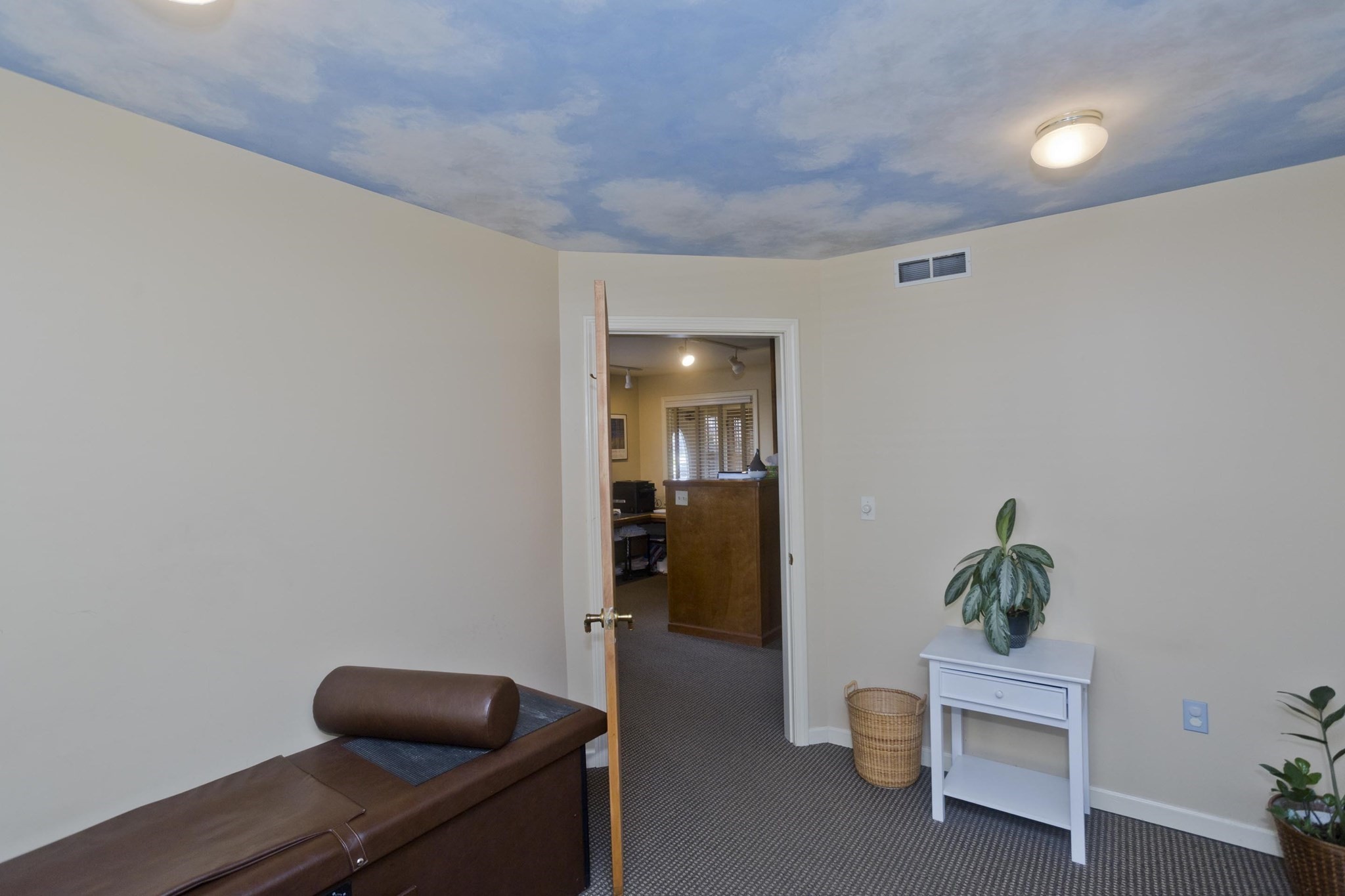 100 King Street Property Photo 24