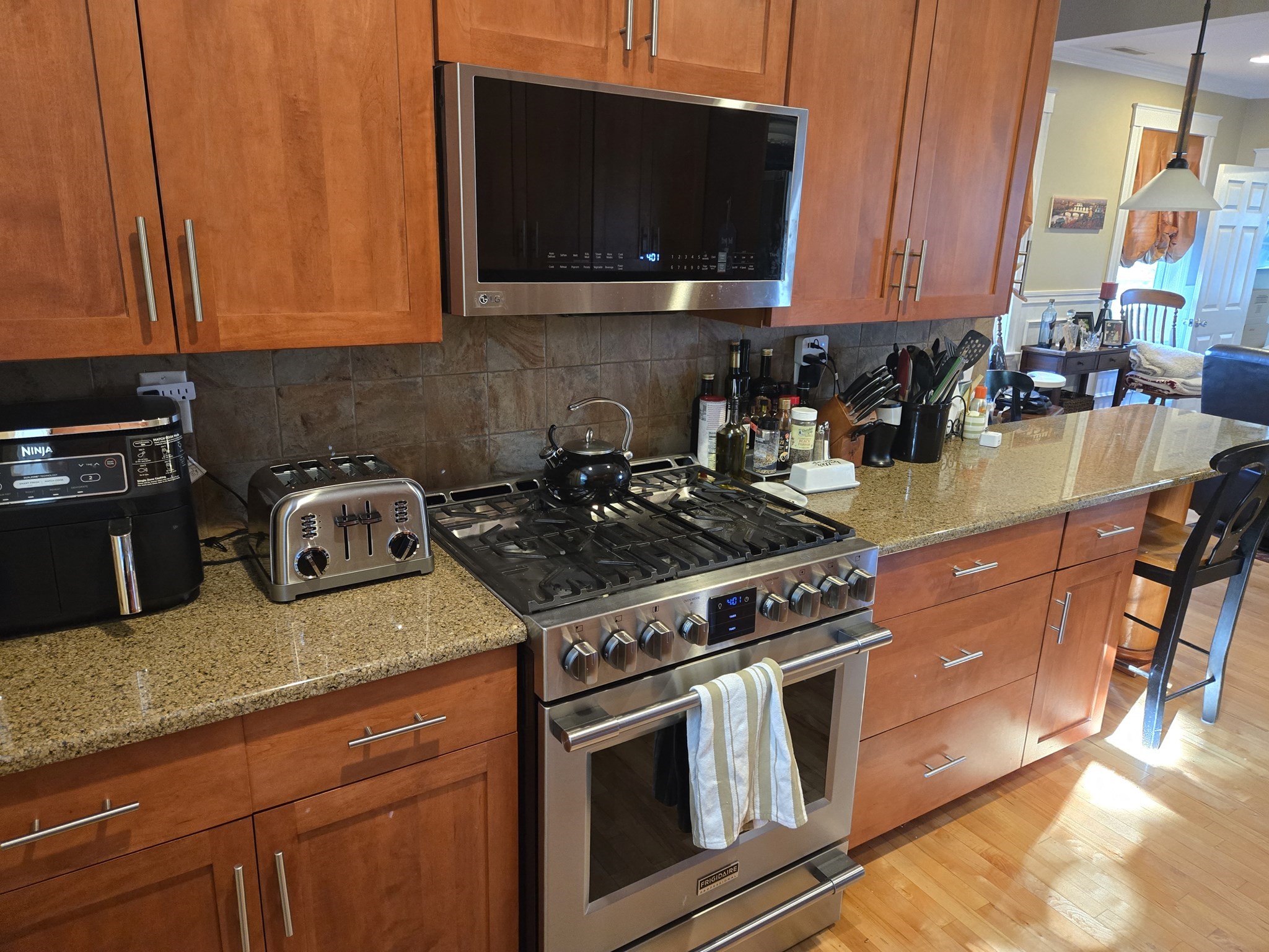 64 High St # B Property Photo 1