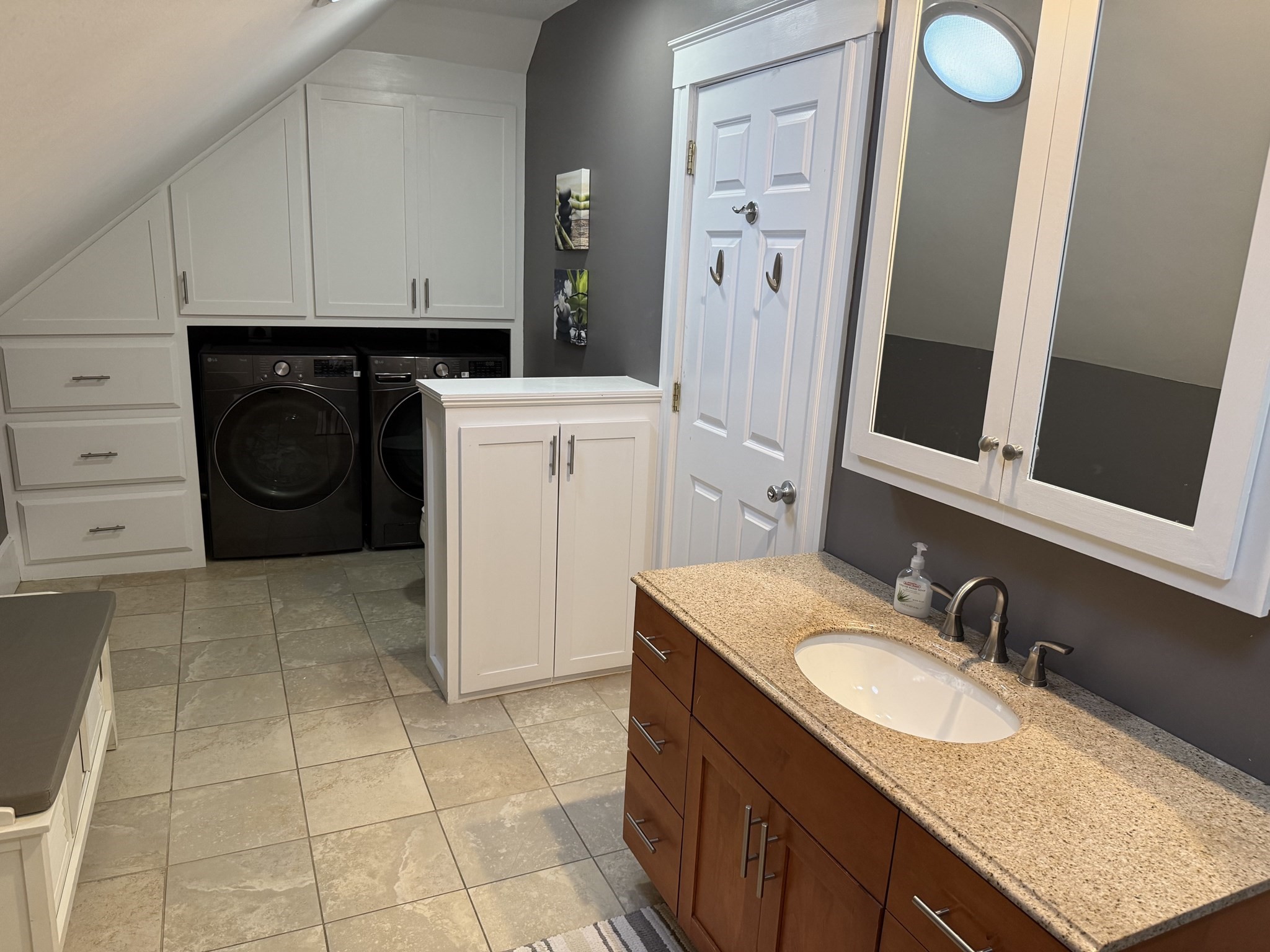 64 High St # B Property Photo 9