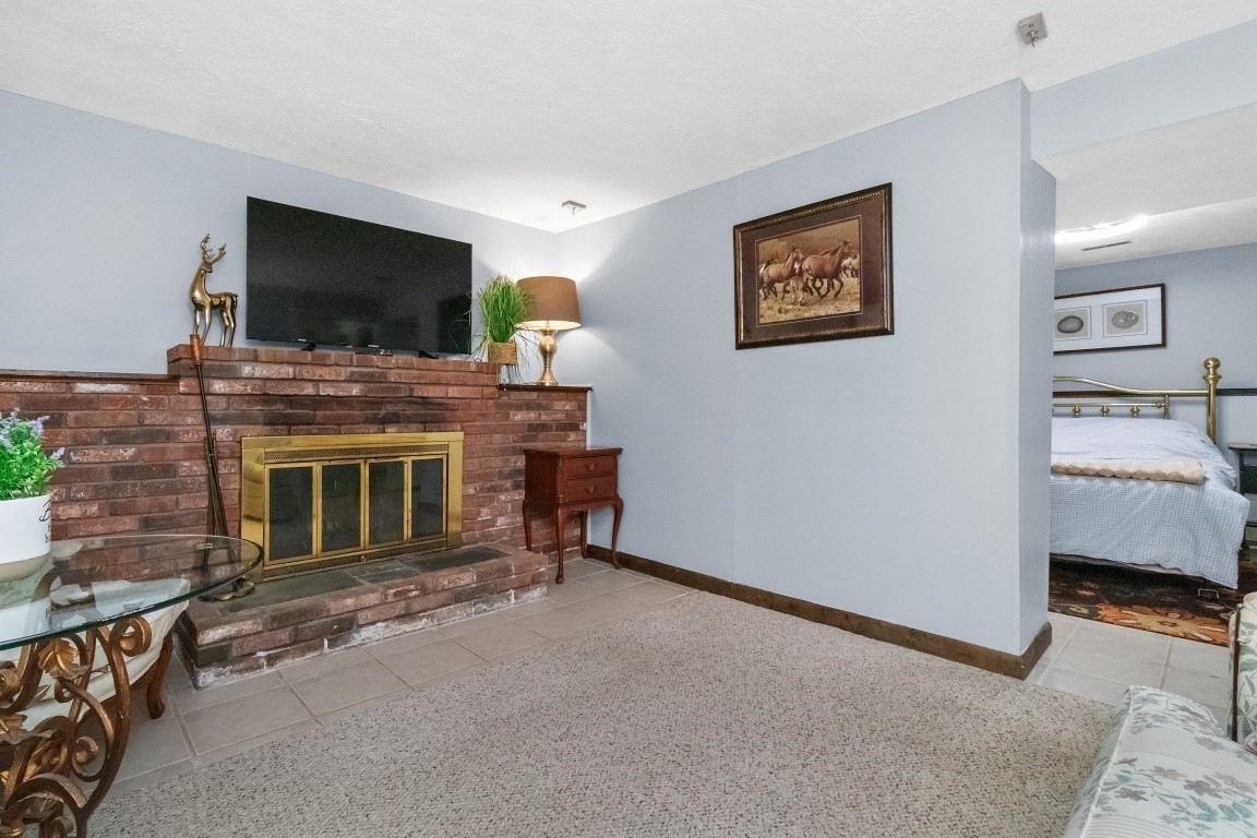 30 Lantern Ln Property Photo 22