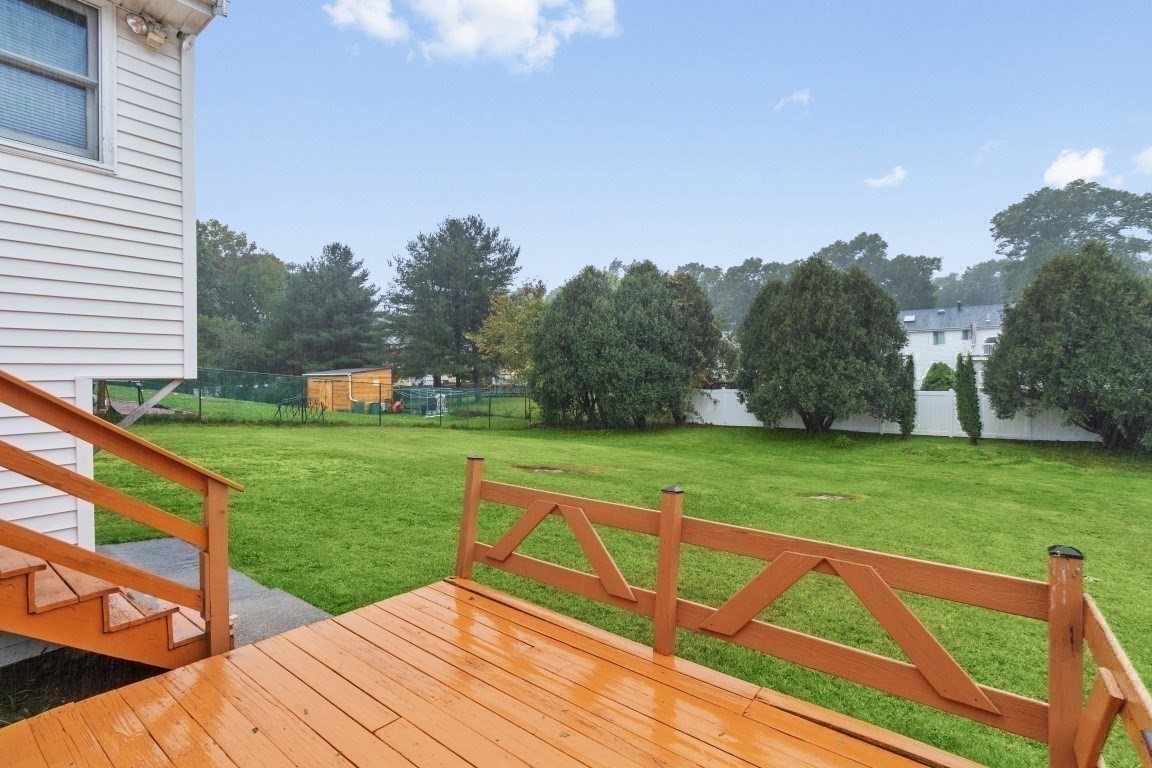 30 Lantern Ln Property Photo 31