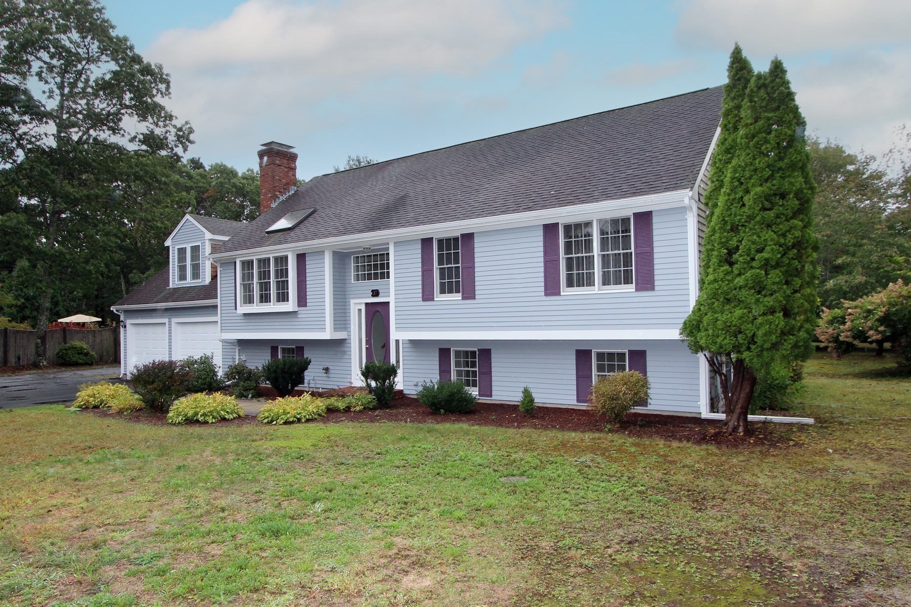37 Yearling Run Property Photo 3
