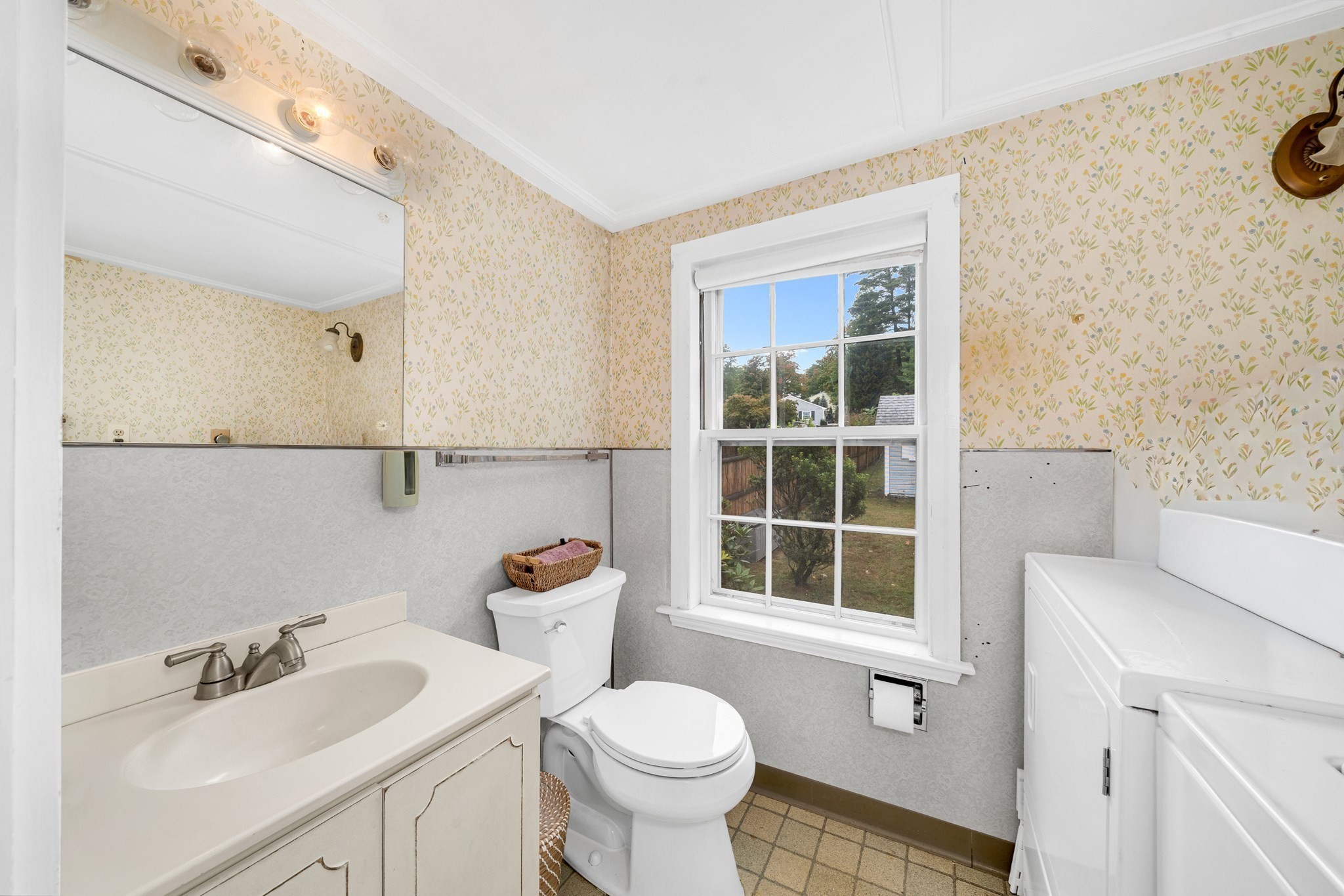 40 Elm Park Property Photo 11