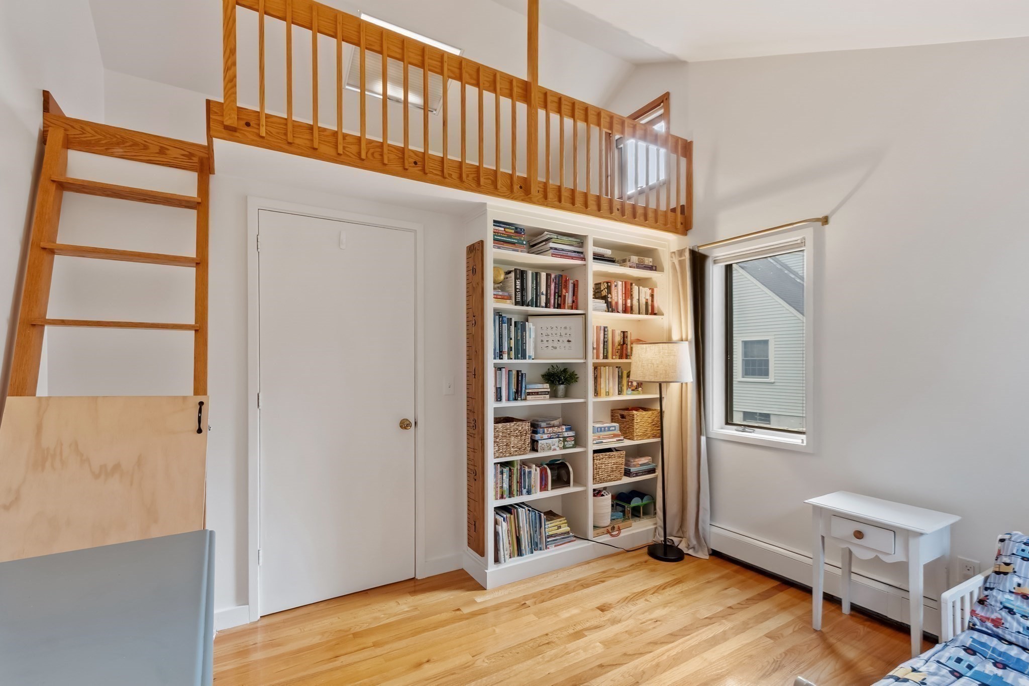 90 Summer St Property Photo 15