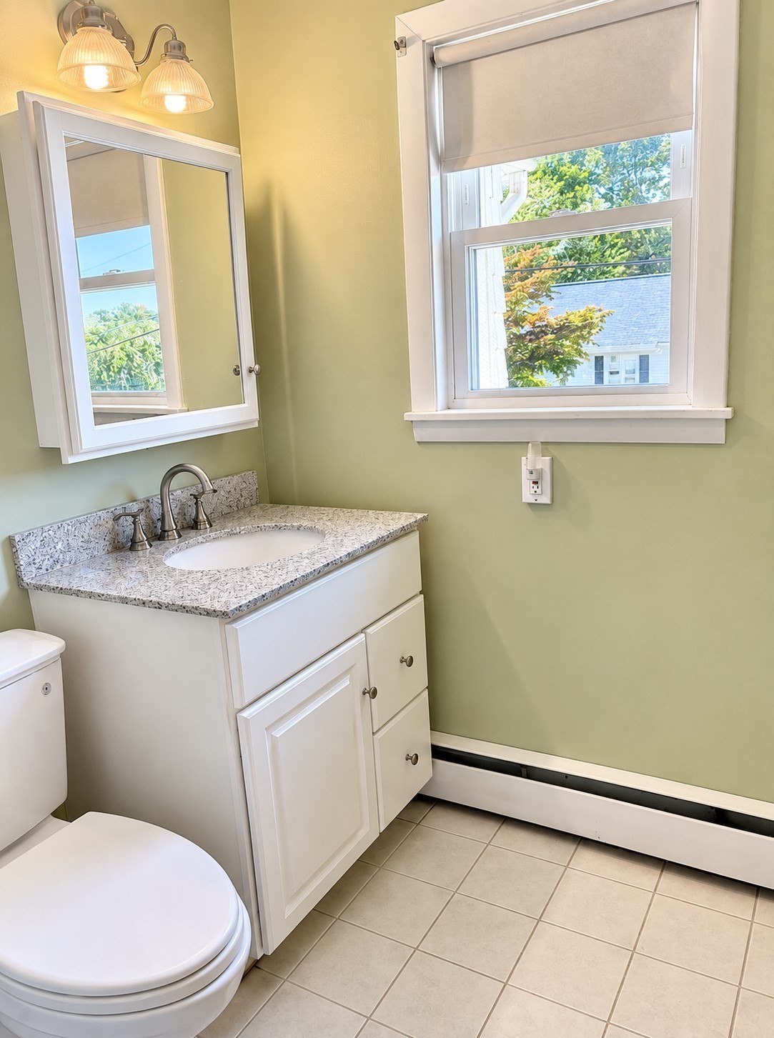 33 Adella St # B Property Photo 11