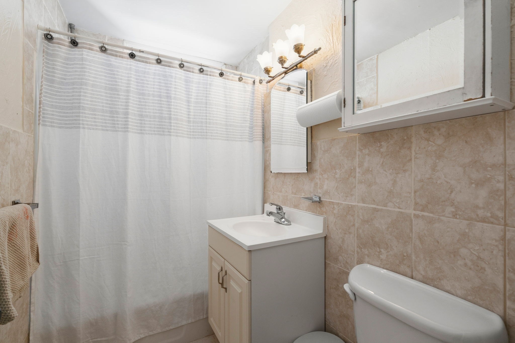 968 River St Property Photo 7