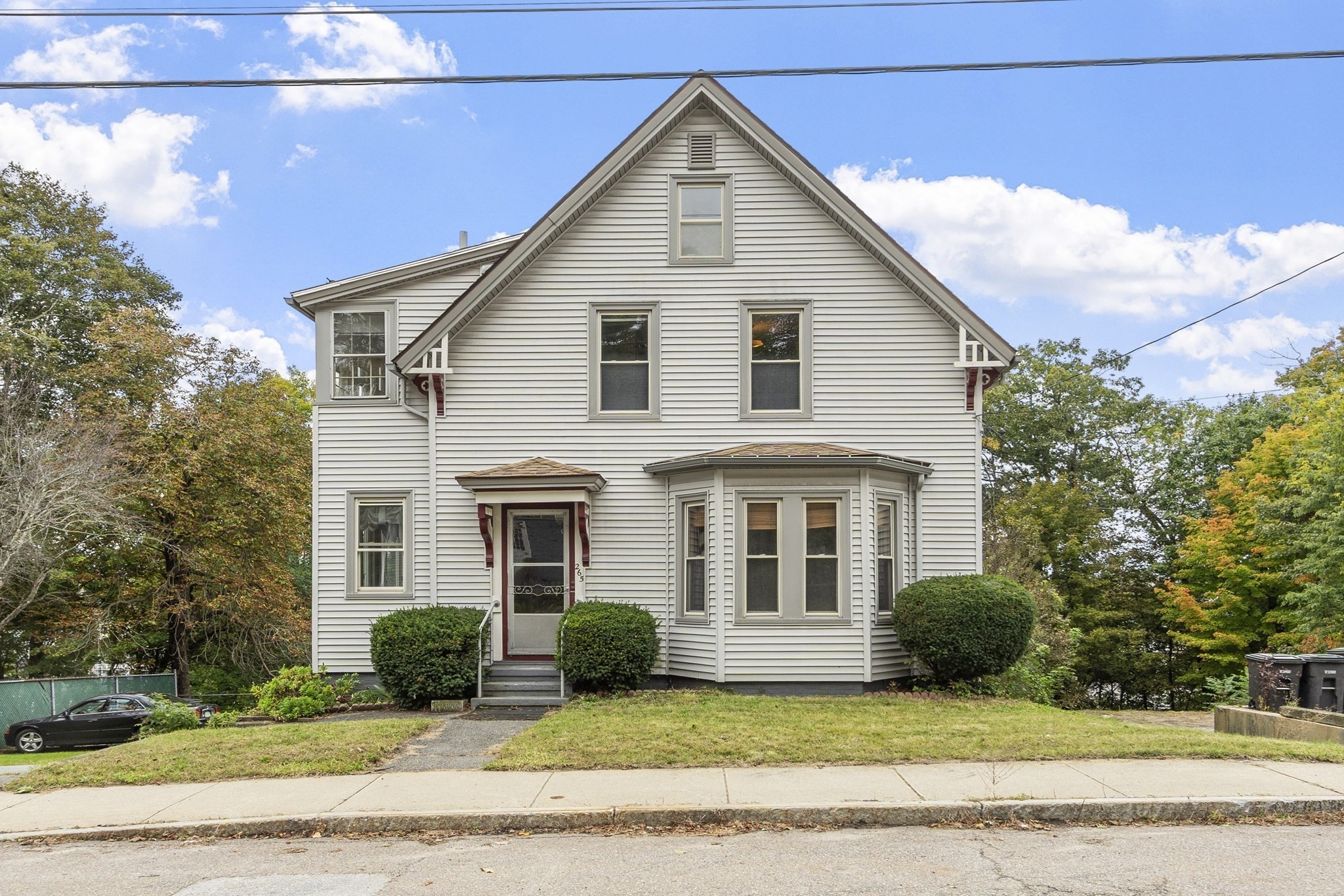265 Pine St Property Photo 1