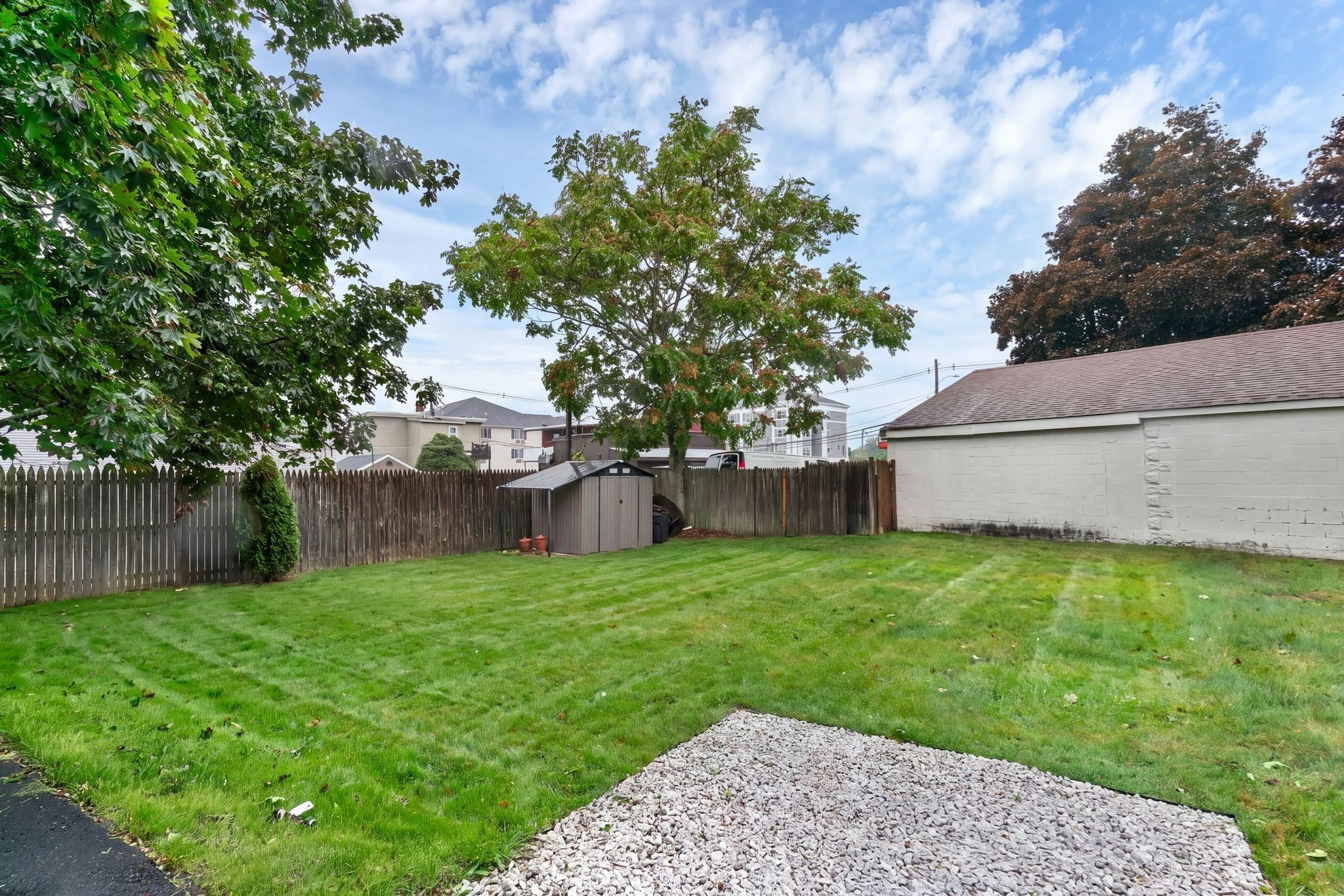 25 Fuller Pl Property Photo 6