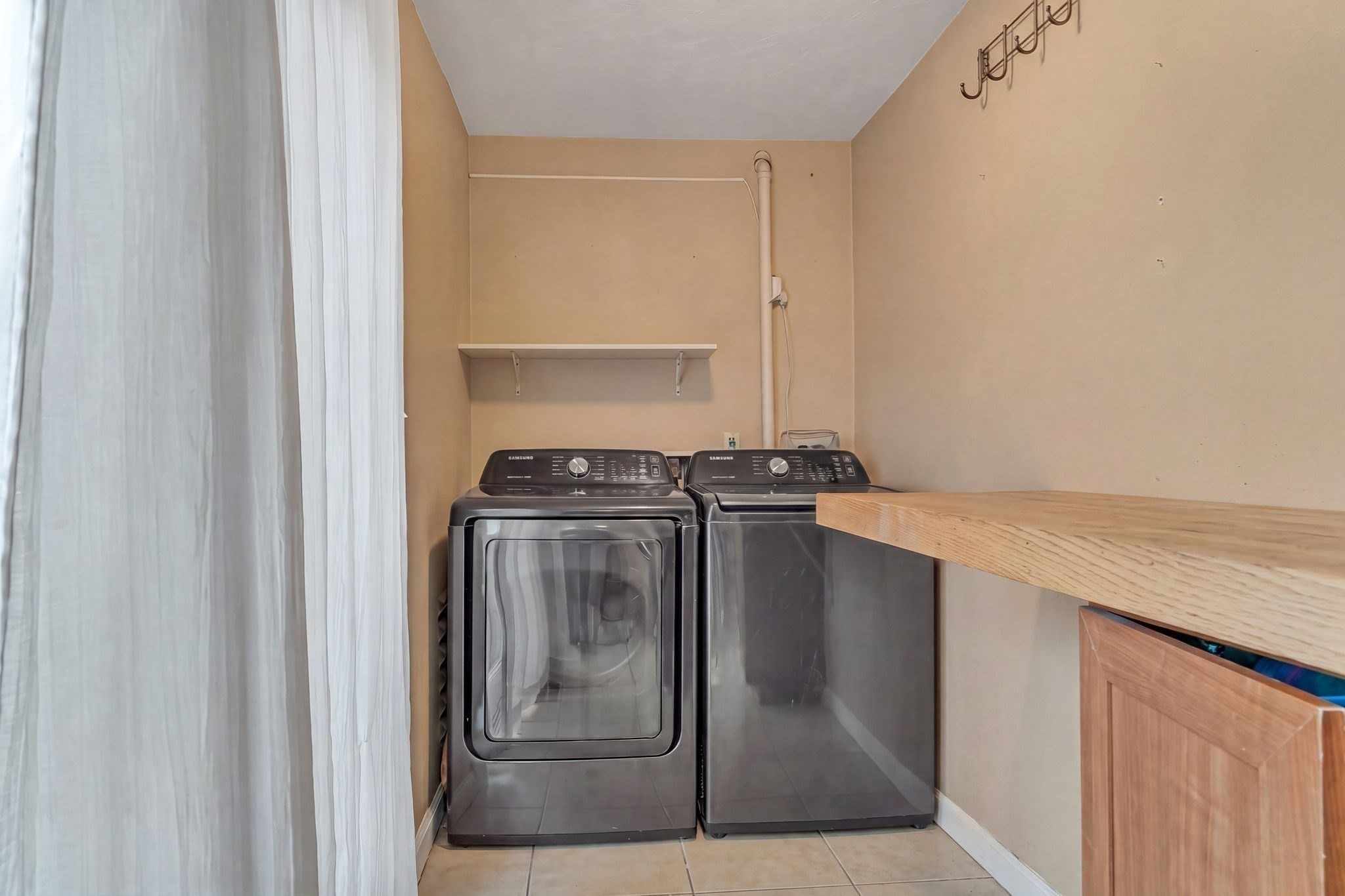 25 Fuller Pl Property Photo 18