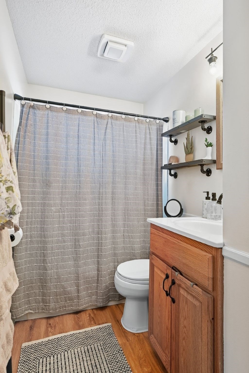 21 Circuit Ave Property Photo 13