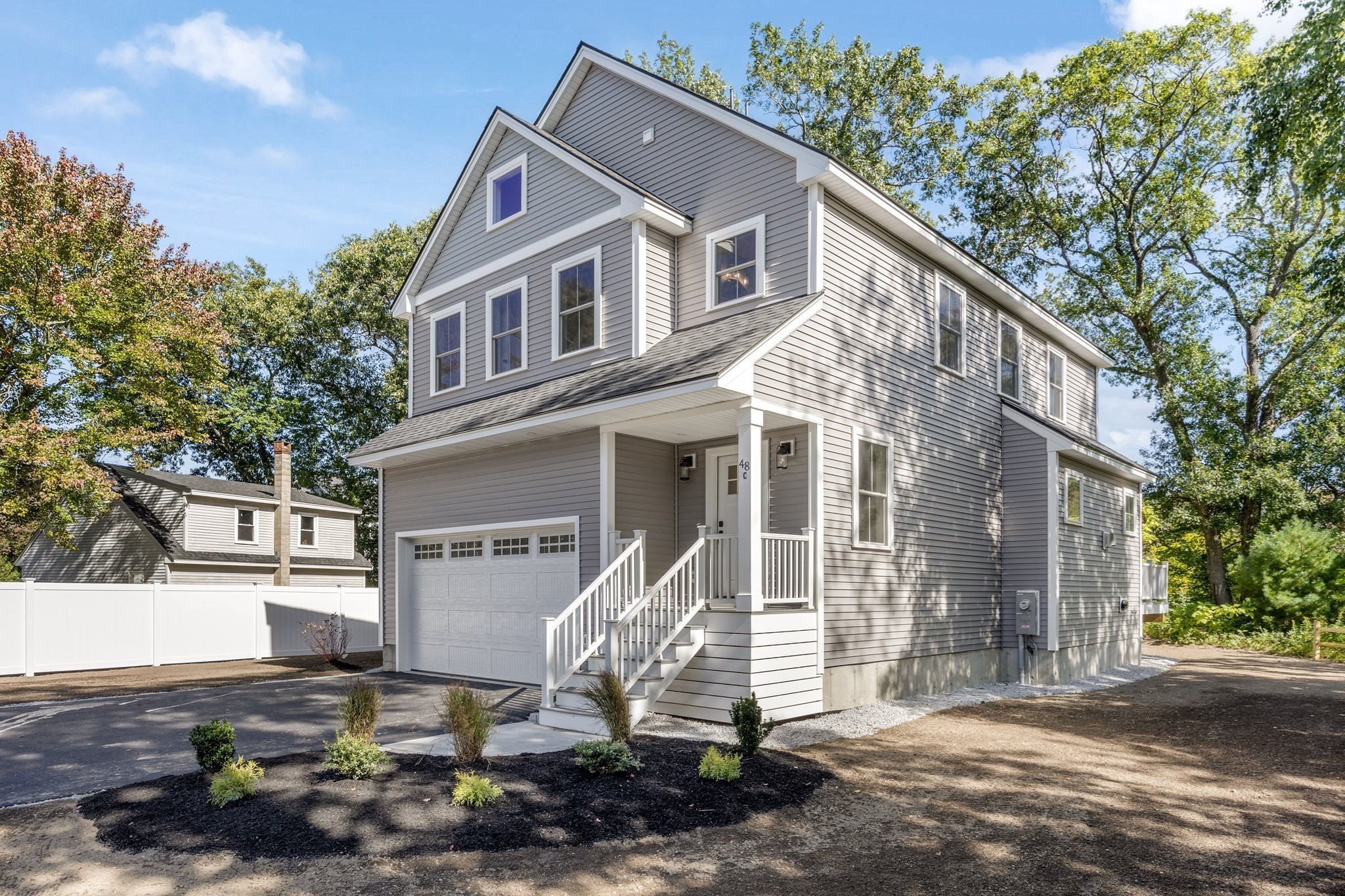 48 Beach Rd # C Property Photo 1