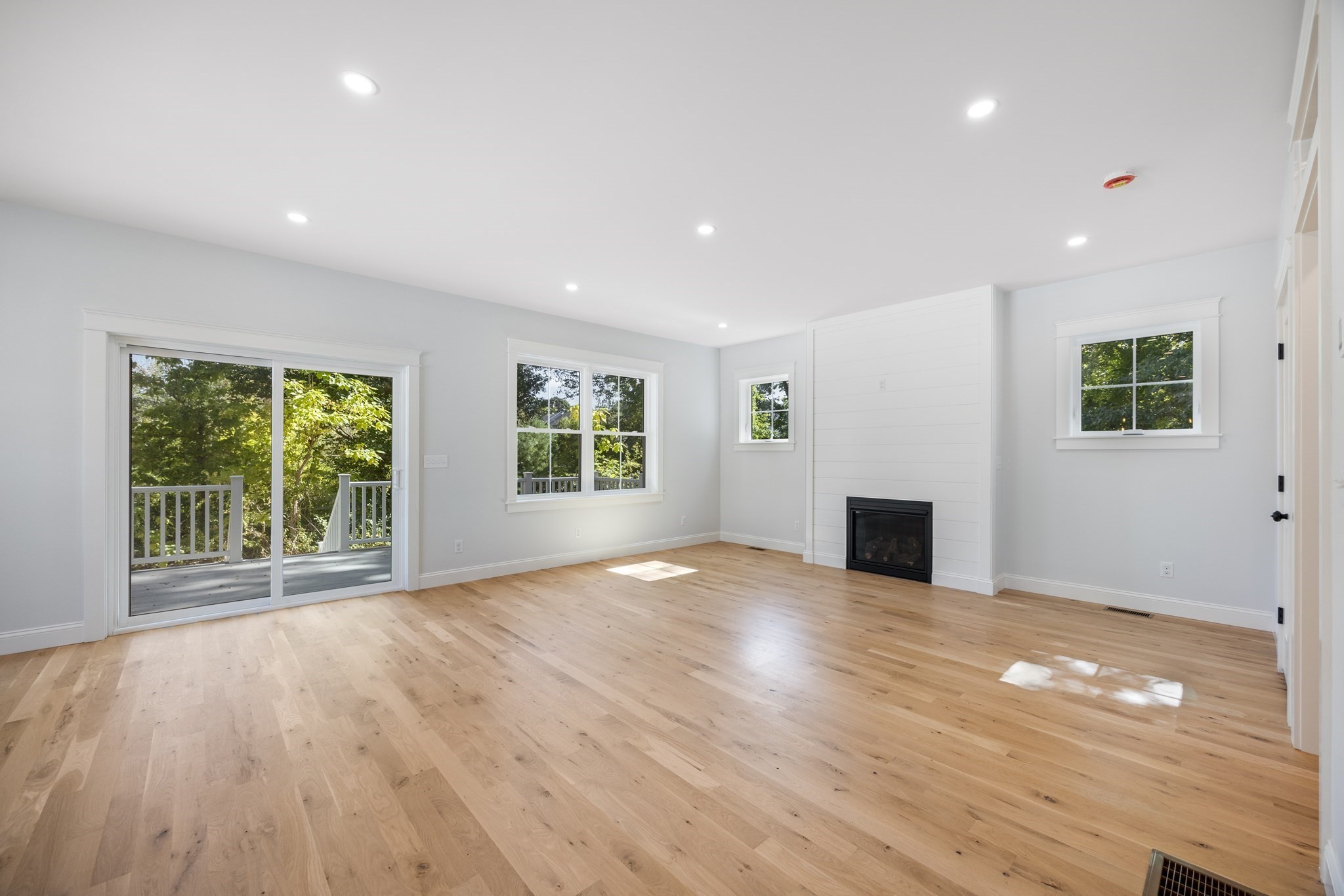 48 Beach Rd # C Property Photo 9