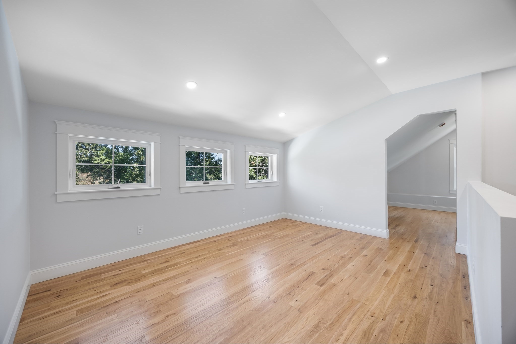 48 Beach Rd # C Property Photo 31