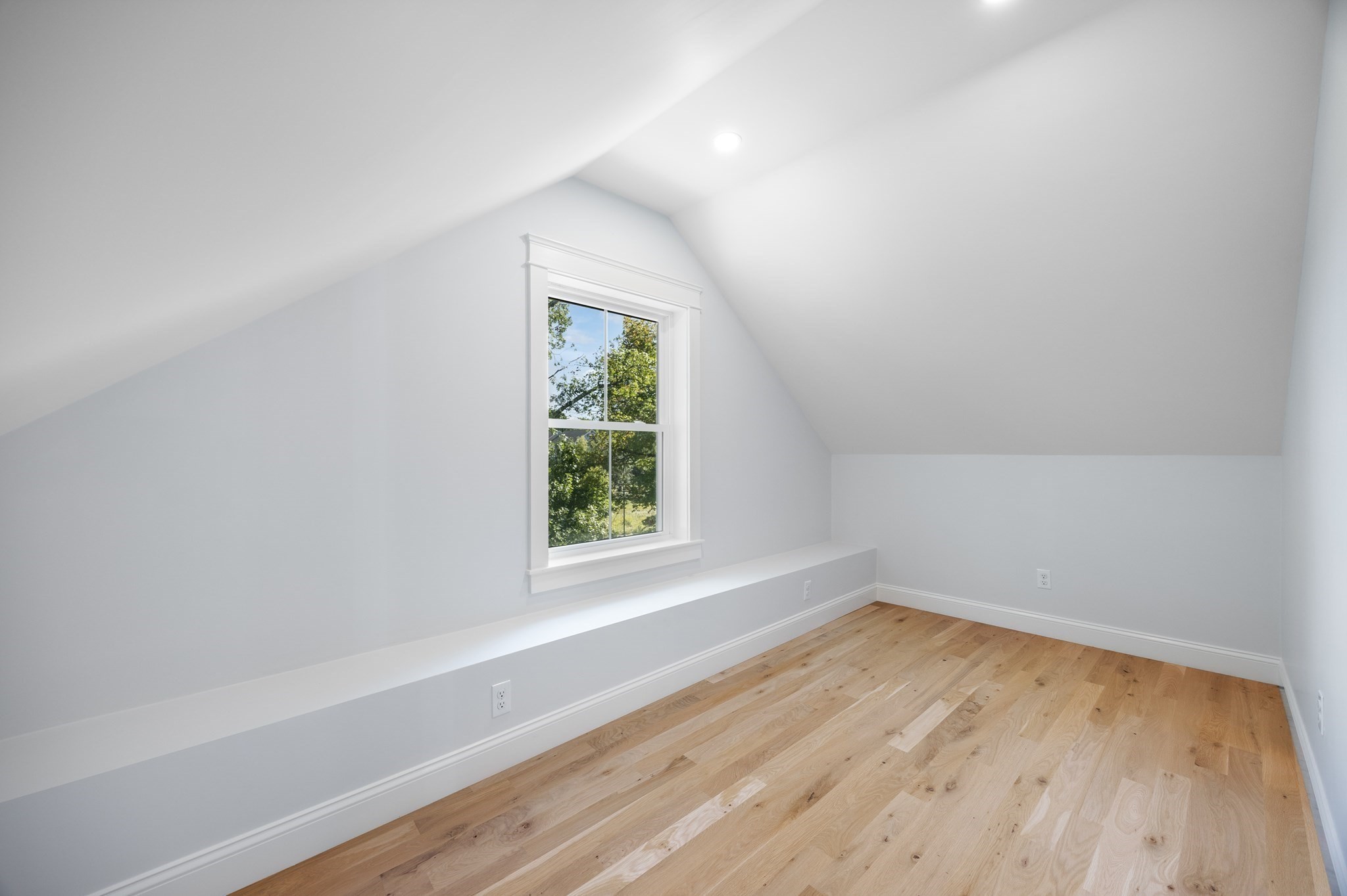 48 Beach Rd # C Property Photo 32