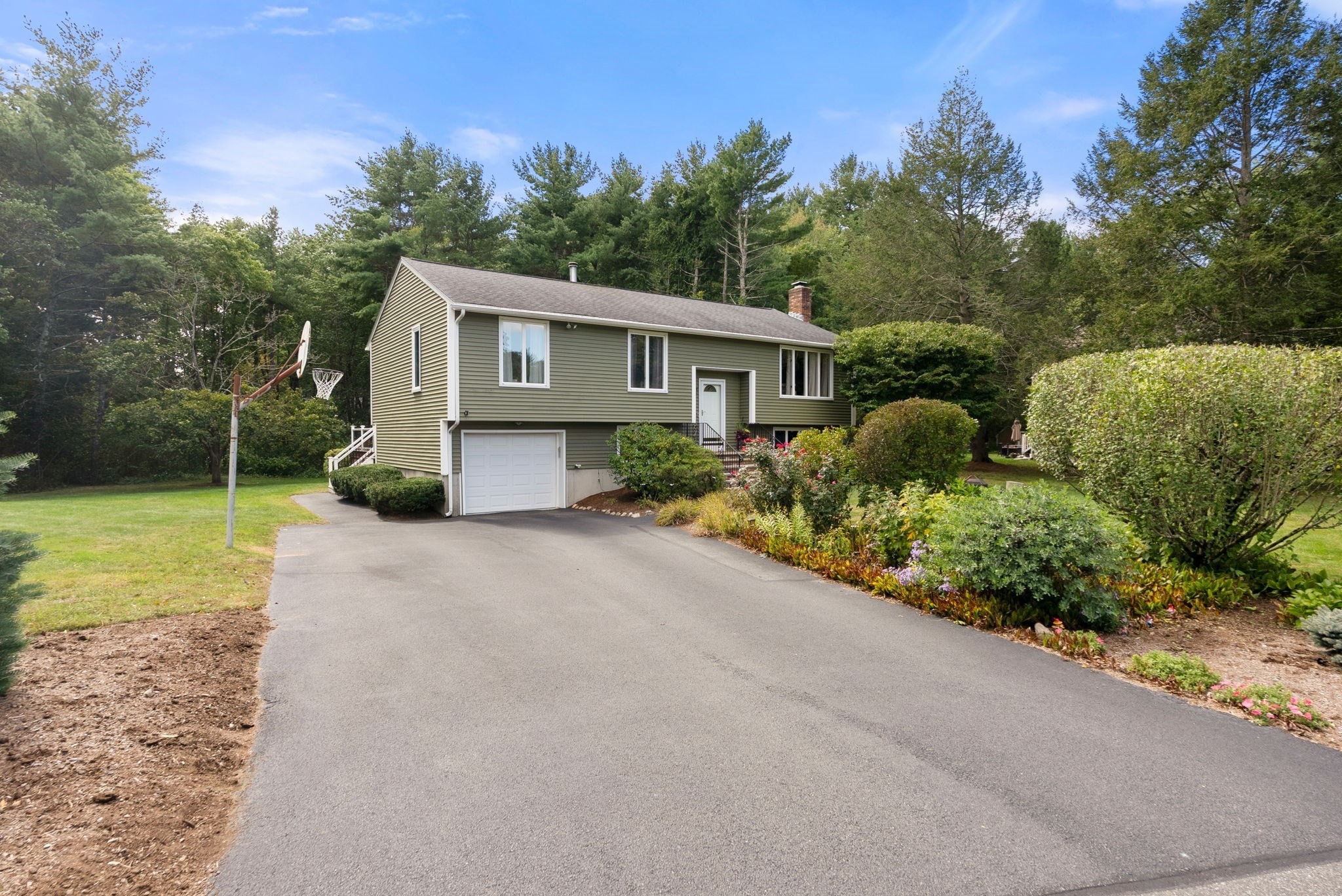 39 Barefoot Hill Road Property Photo 3
