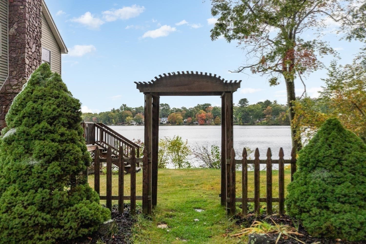 35 Lakeside Blvd Property Photo 39