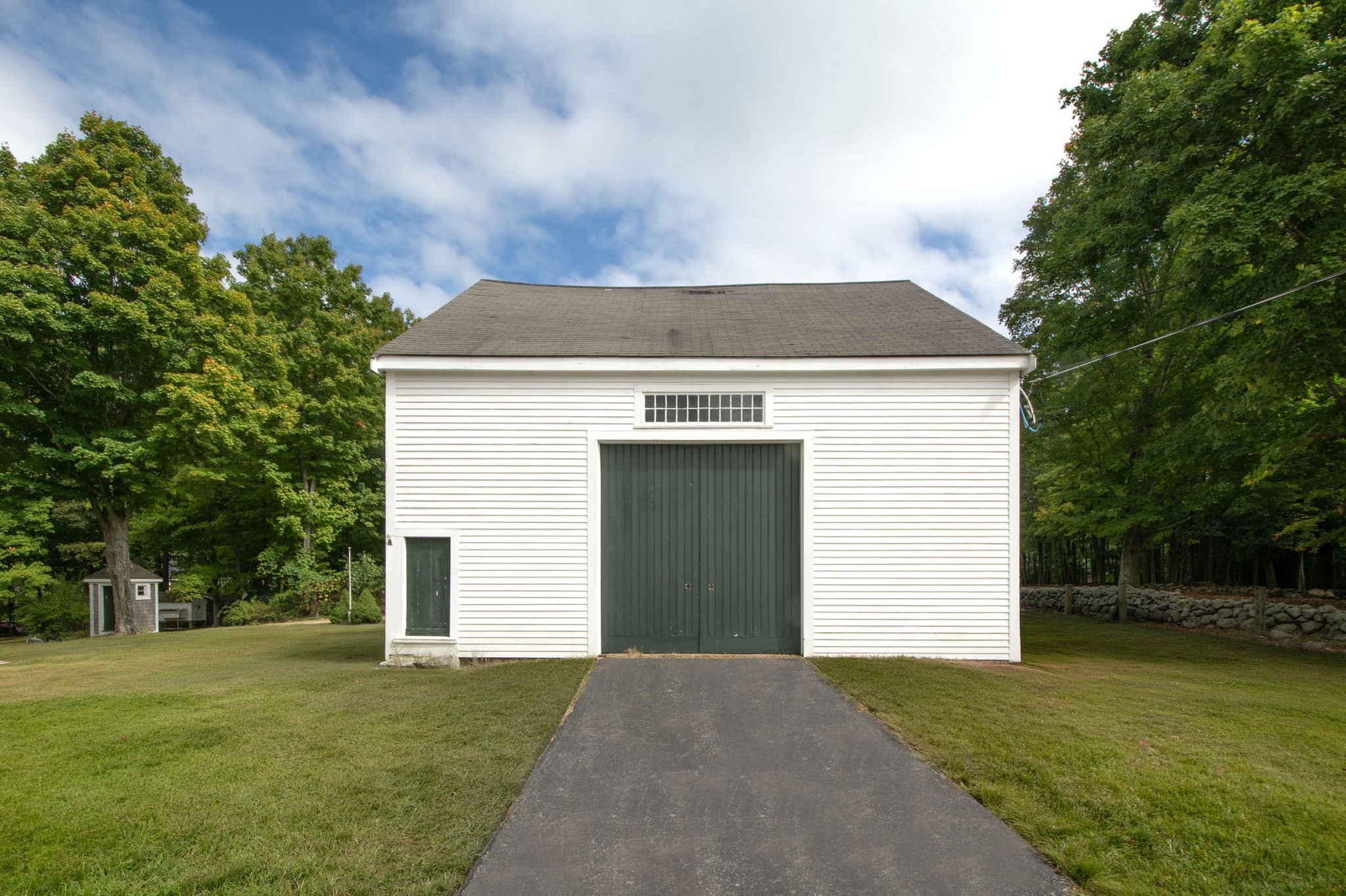 334 Summer Street Property Photo 4