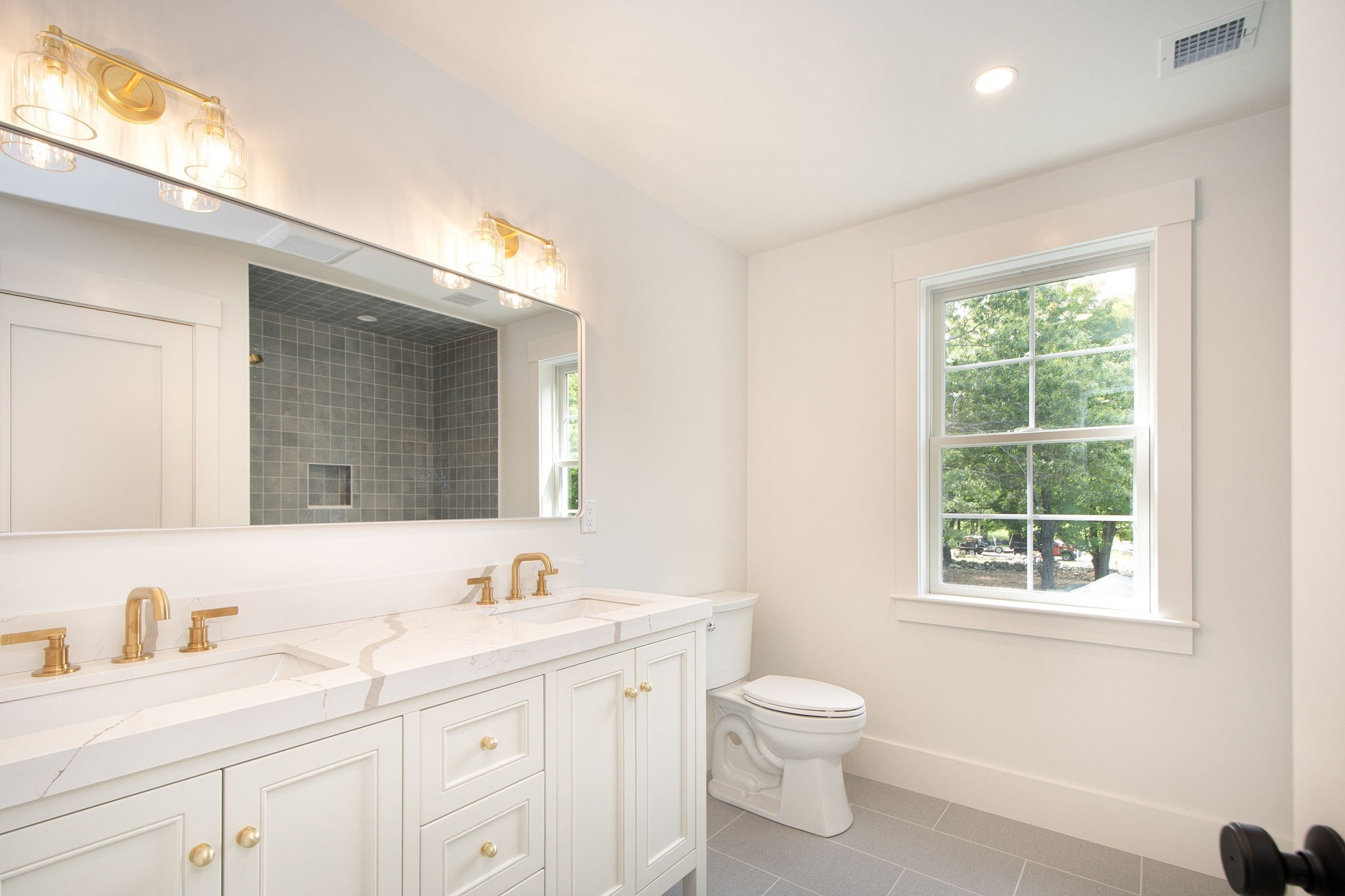 334 Summer Street Property Photo 21