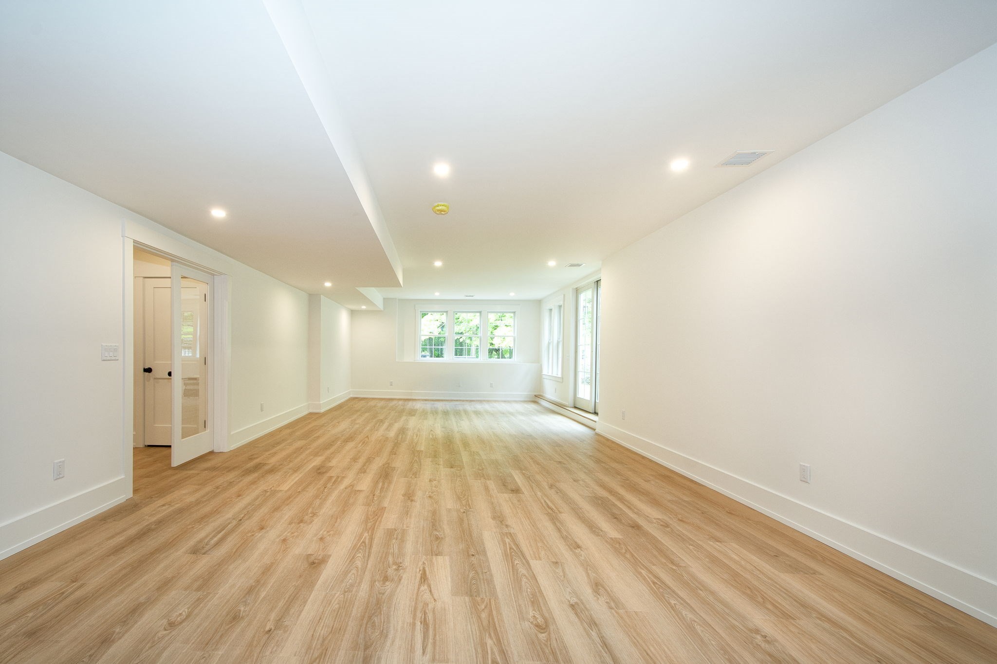 334 Summer Street Property Photo 35
