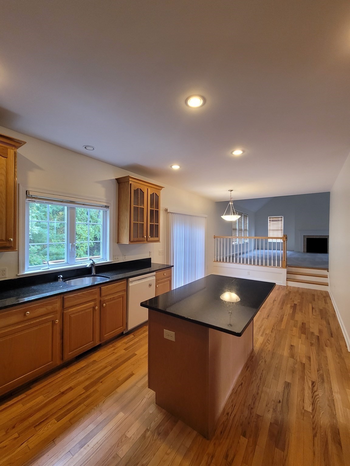 14 Aldrich Way Property Photo 4