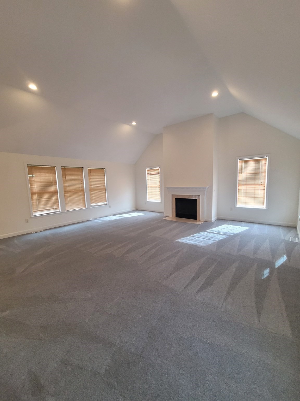 14 Aldrich Way Property Photo 7