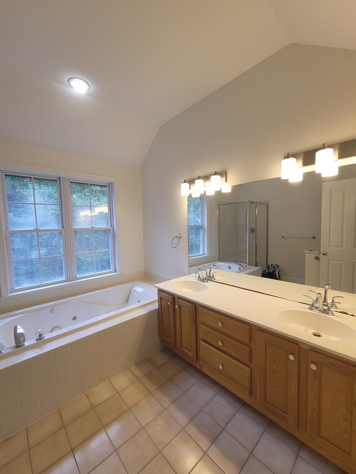 14 Aldrich Way Property Photo 16