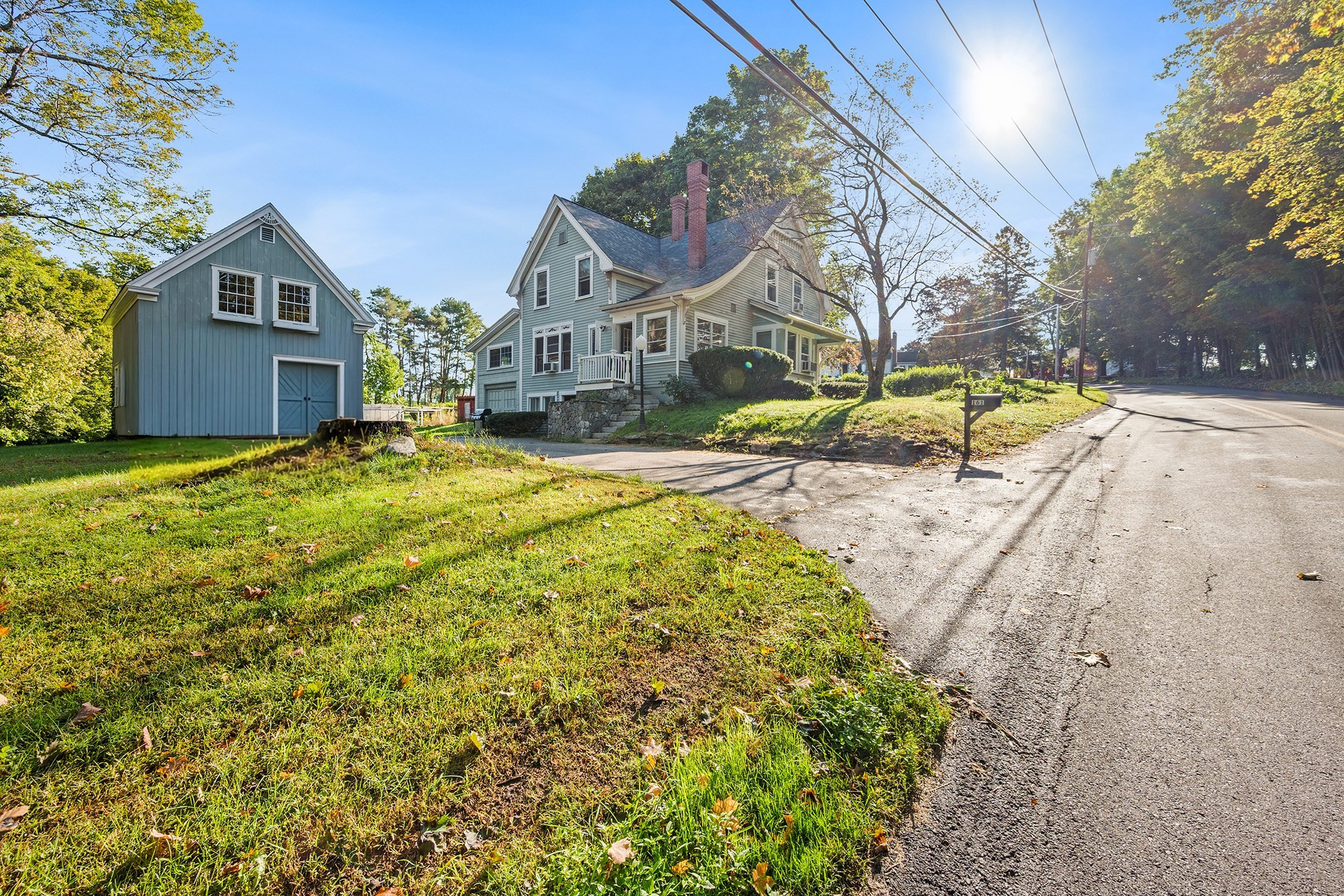 161 Pleasant St Property Photo 3