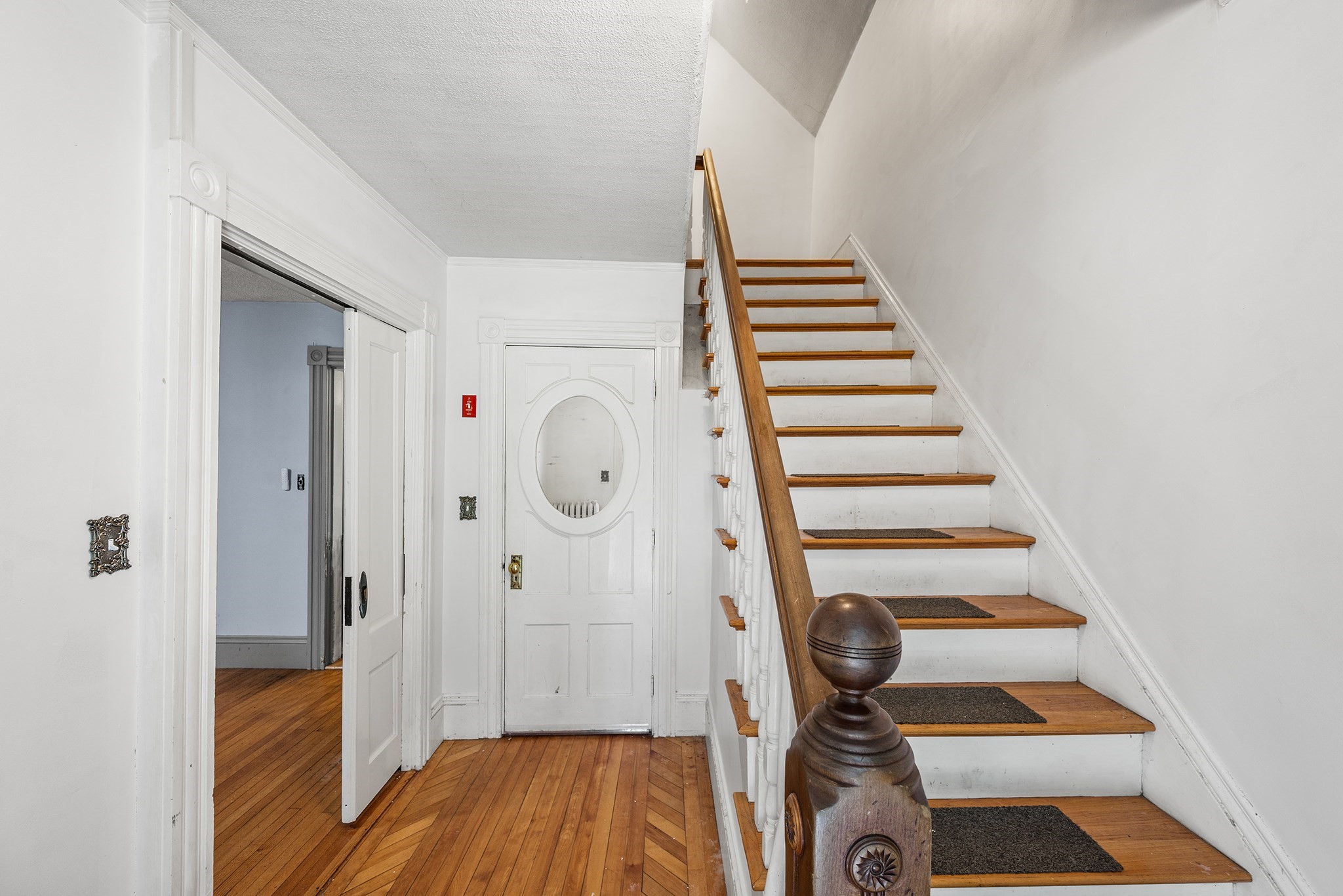 161 Pleasant St Property Photo 4