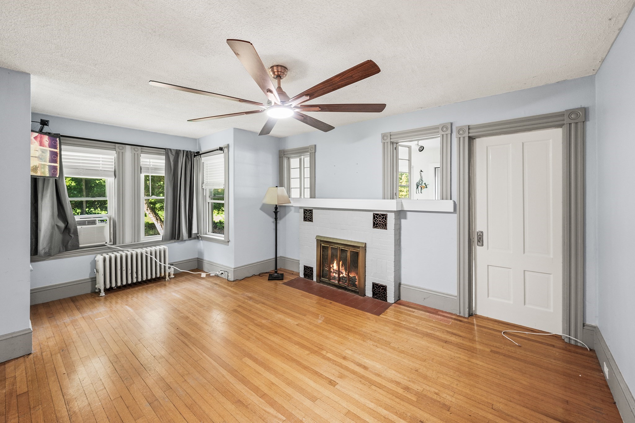 161 Pleasant St Property Photo 6