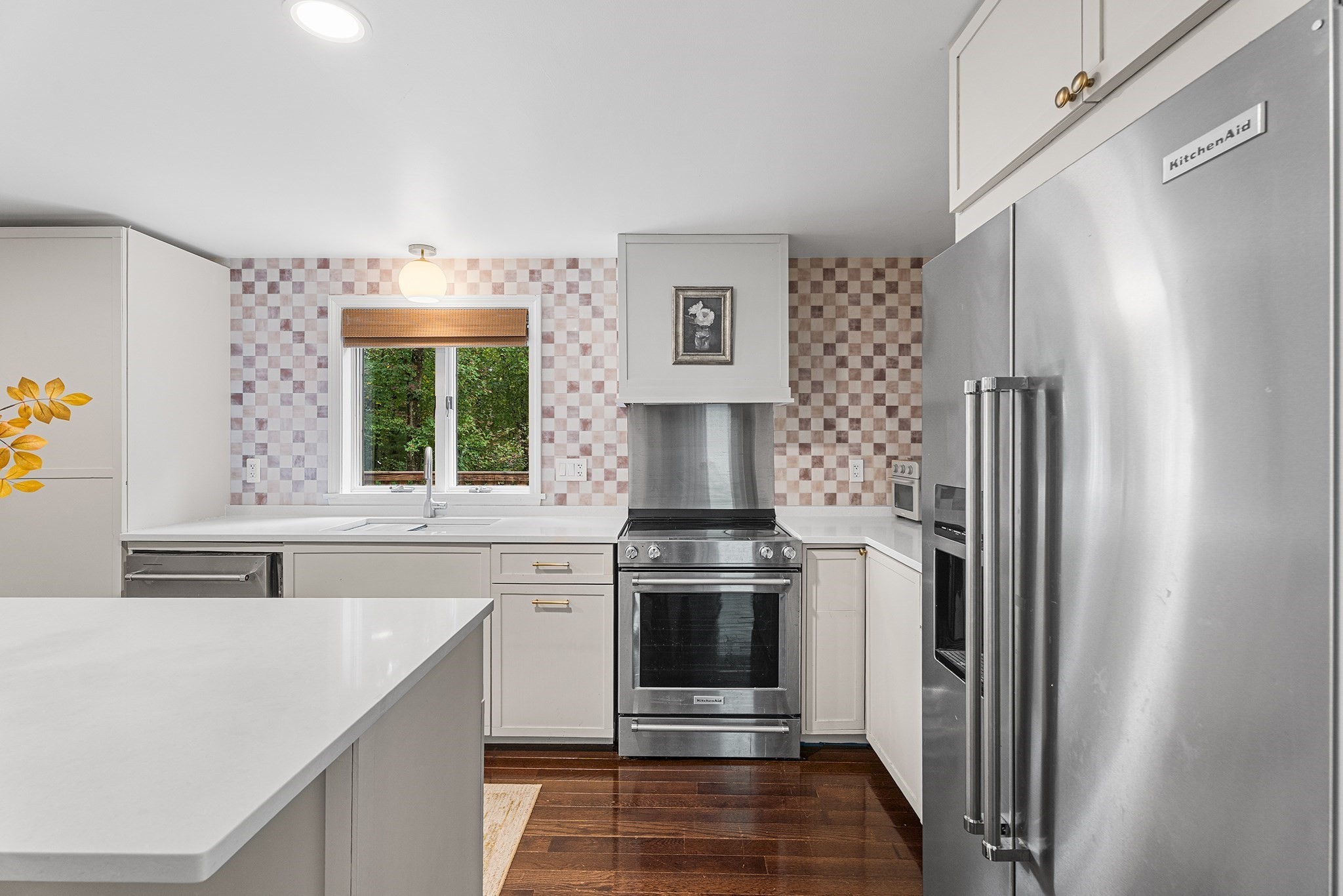 676 West St Property Photo 4
