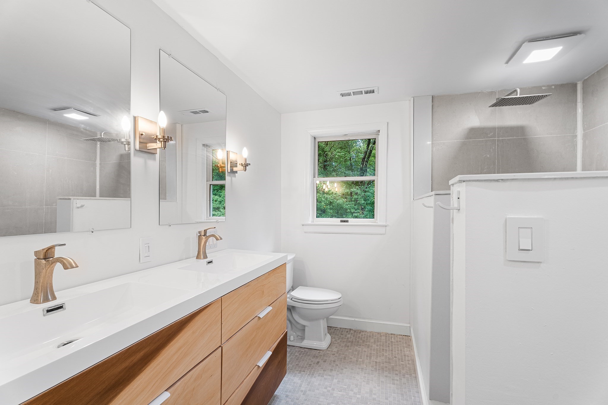 676 West St Property Photo 25