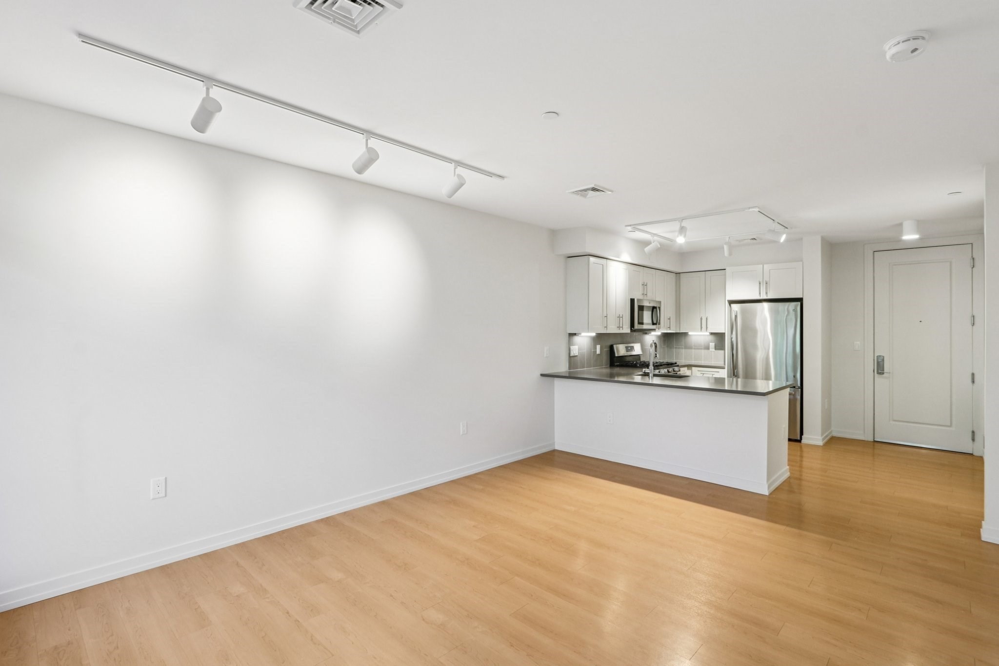 77 New # 318 Property Photo 3