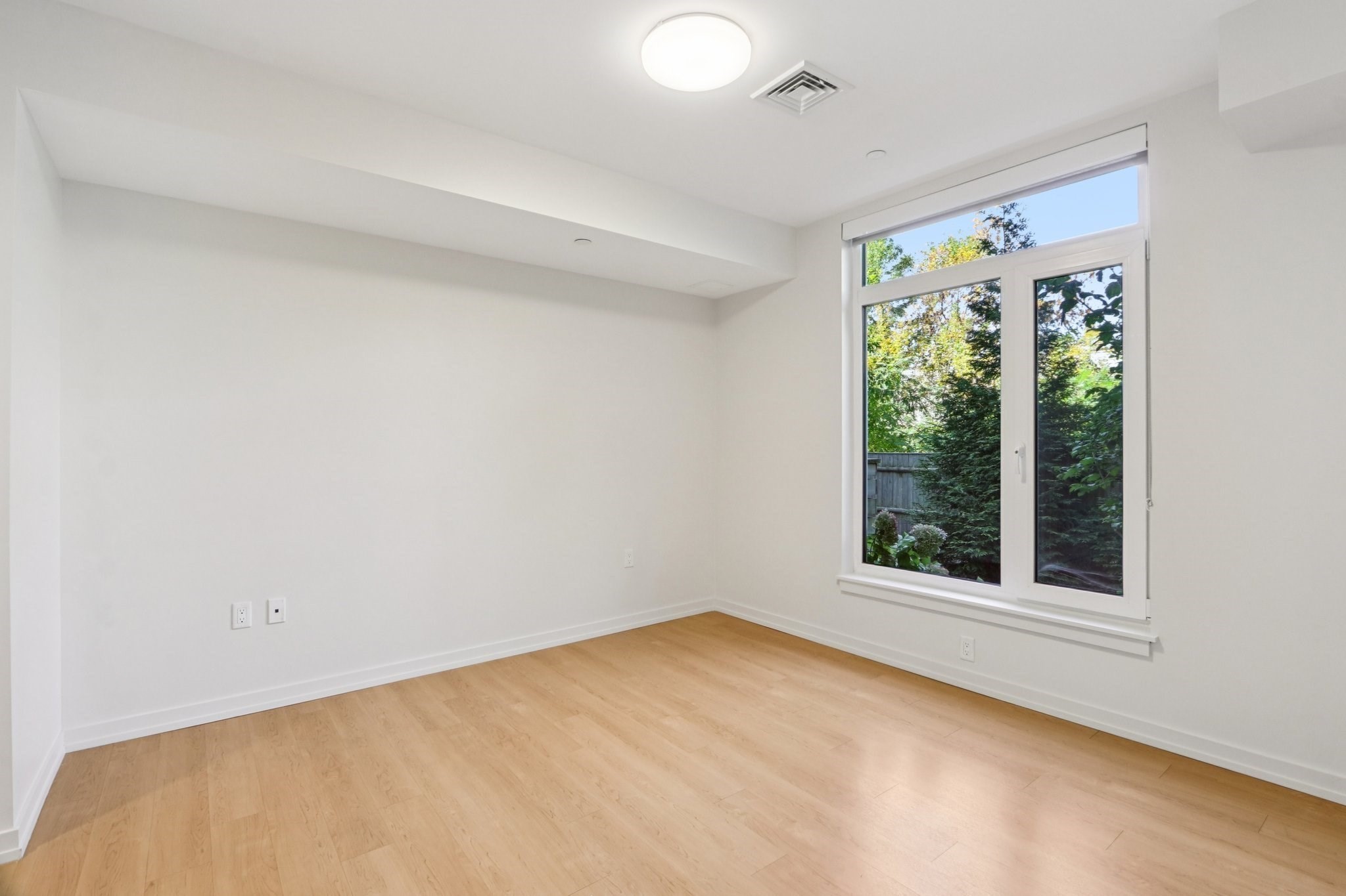 77 New # 318 Property Photo 4