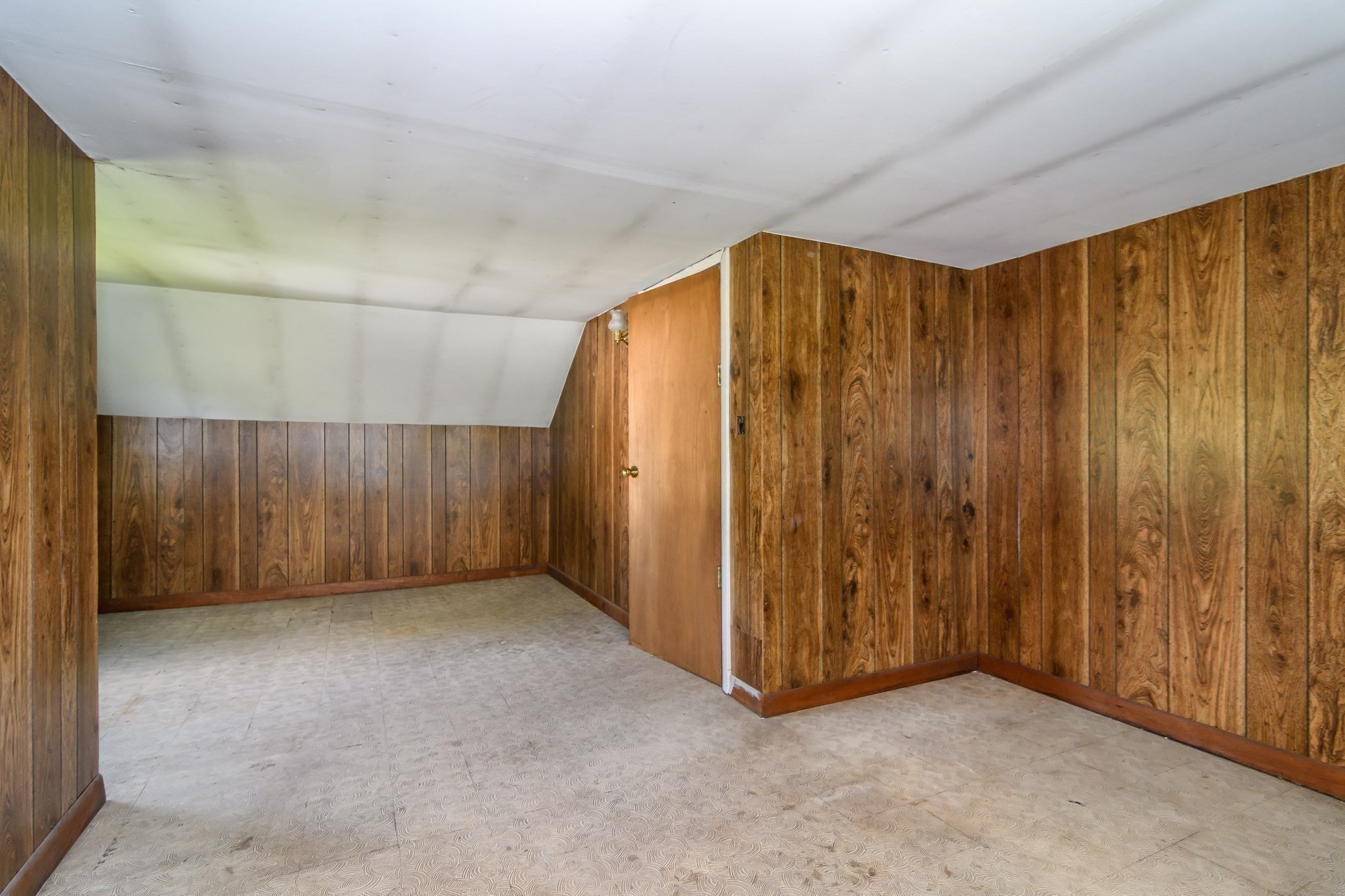 339 Plain St Property Photo 14