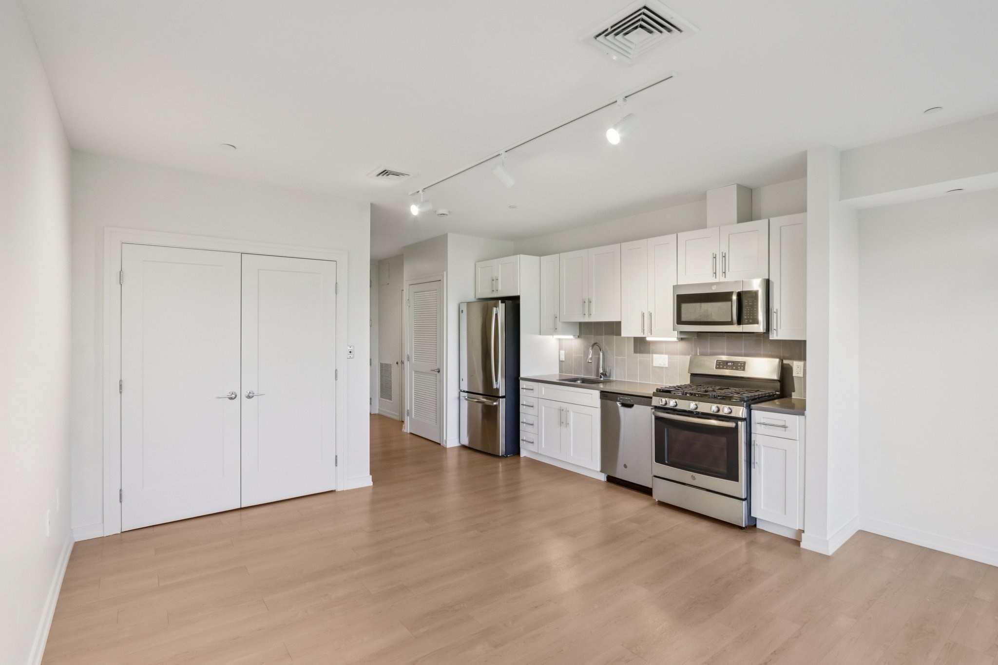77 New # 322 Property Photo 3