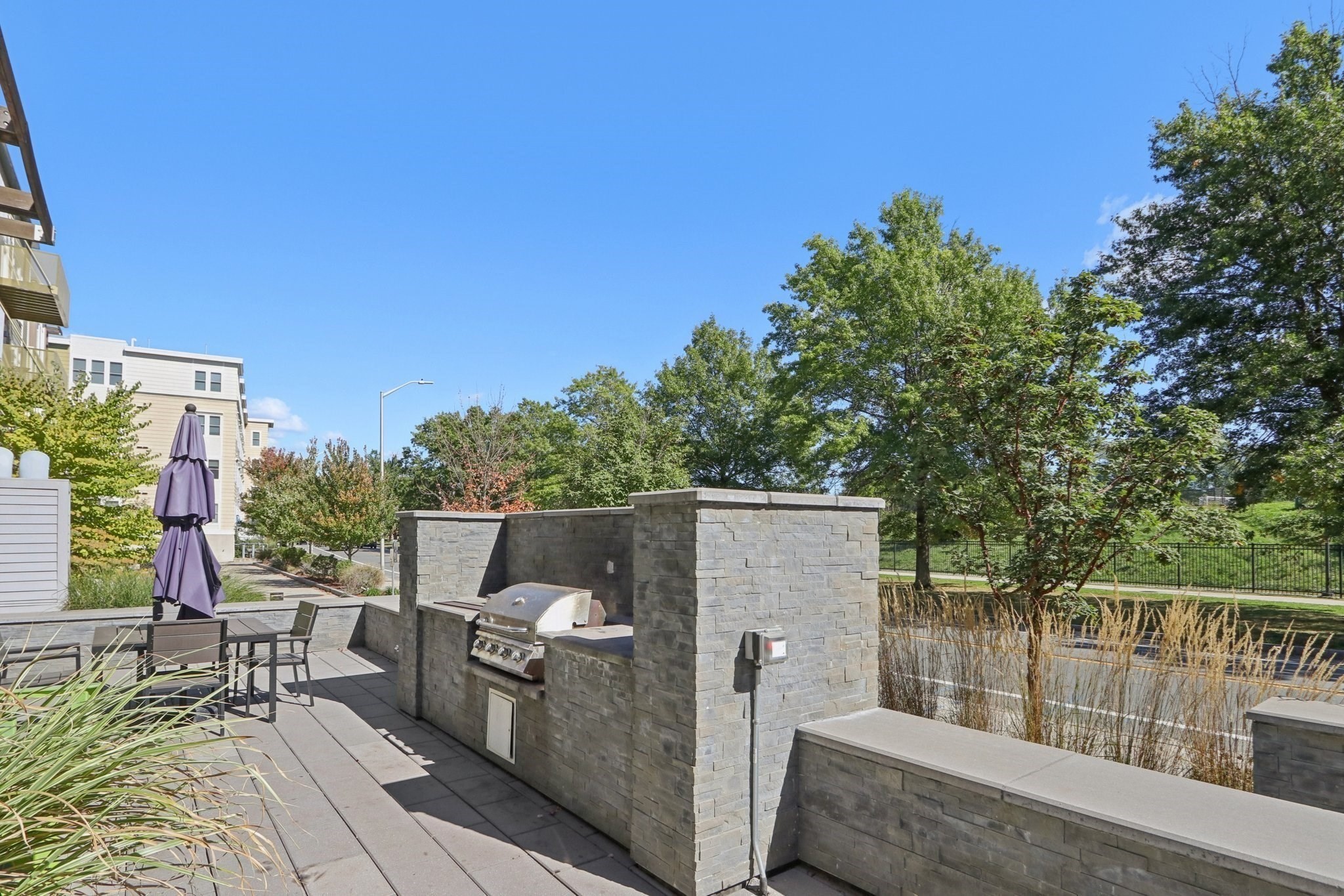77 New # 322 Property Photo 14