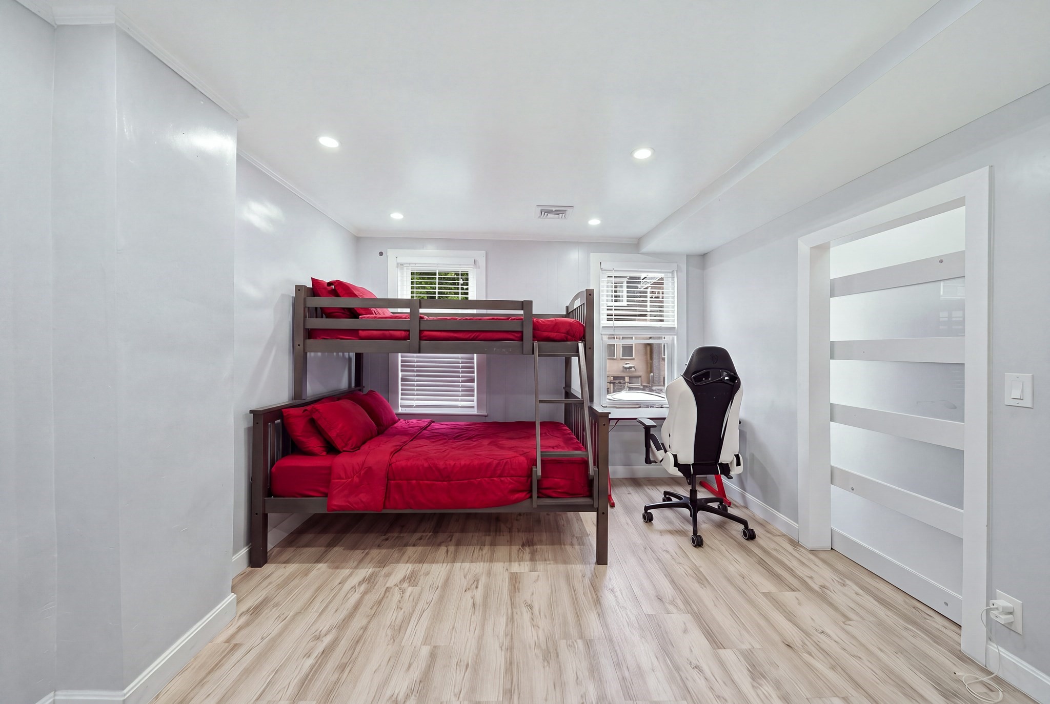 74 Leonard St Property Photo 15