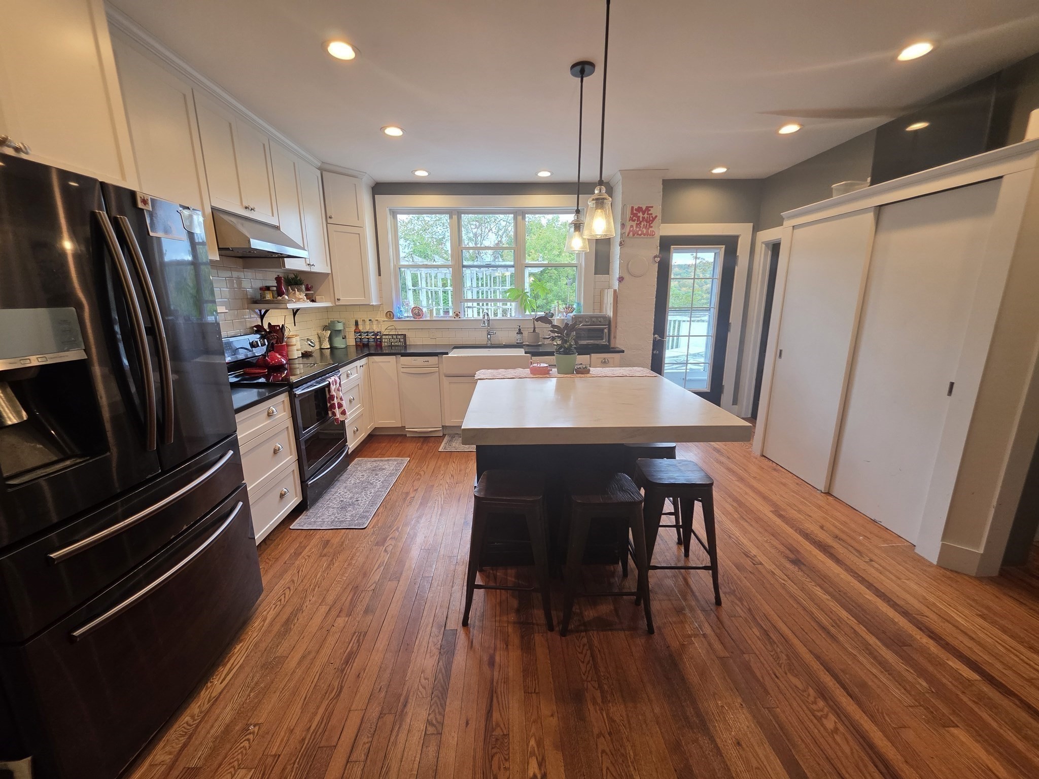 86 Main St Property Photo 1