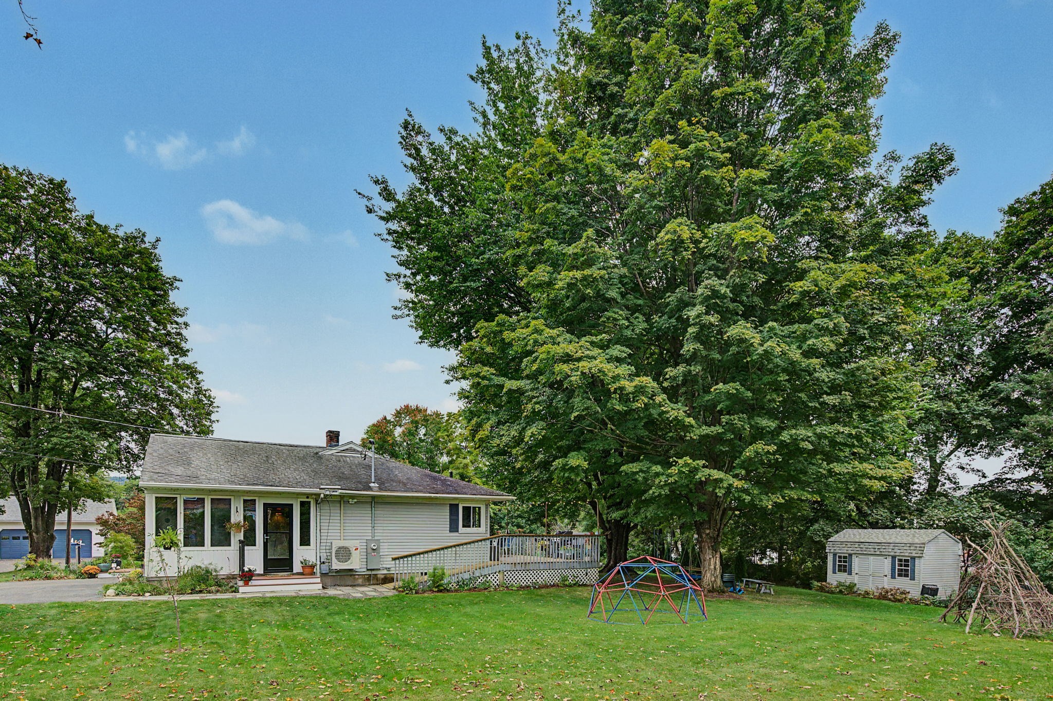 10 Alden St Property Photo 25